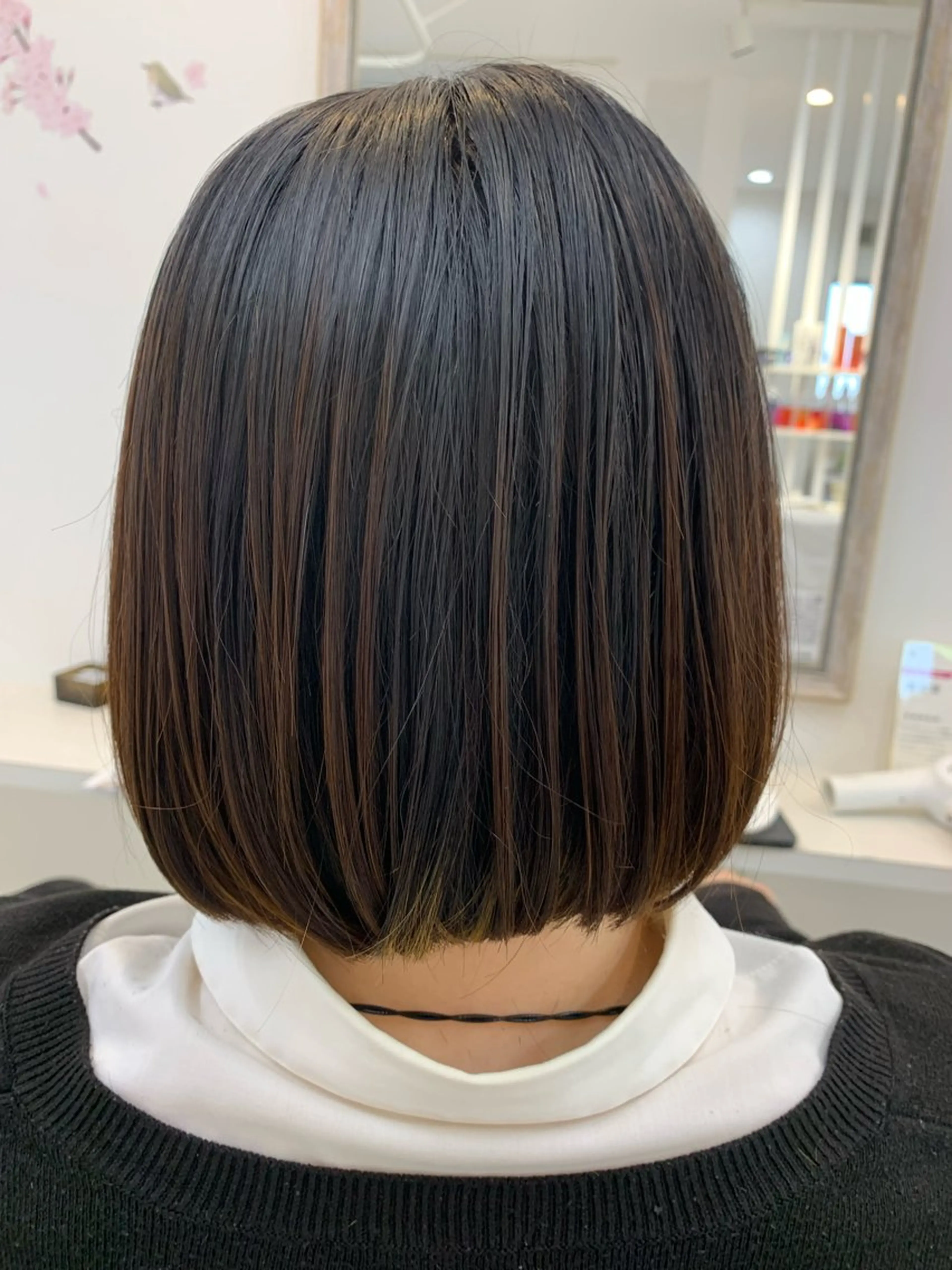 ミディアム カット 柴田 結衣のヘアスタイル