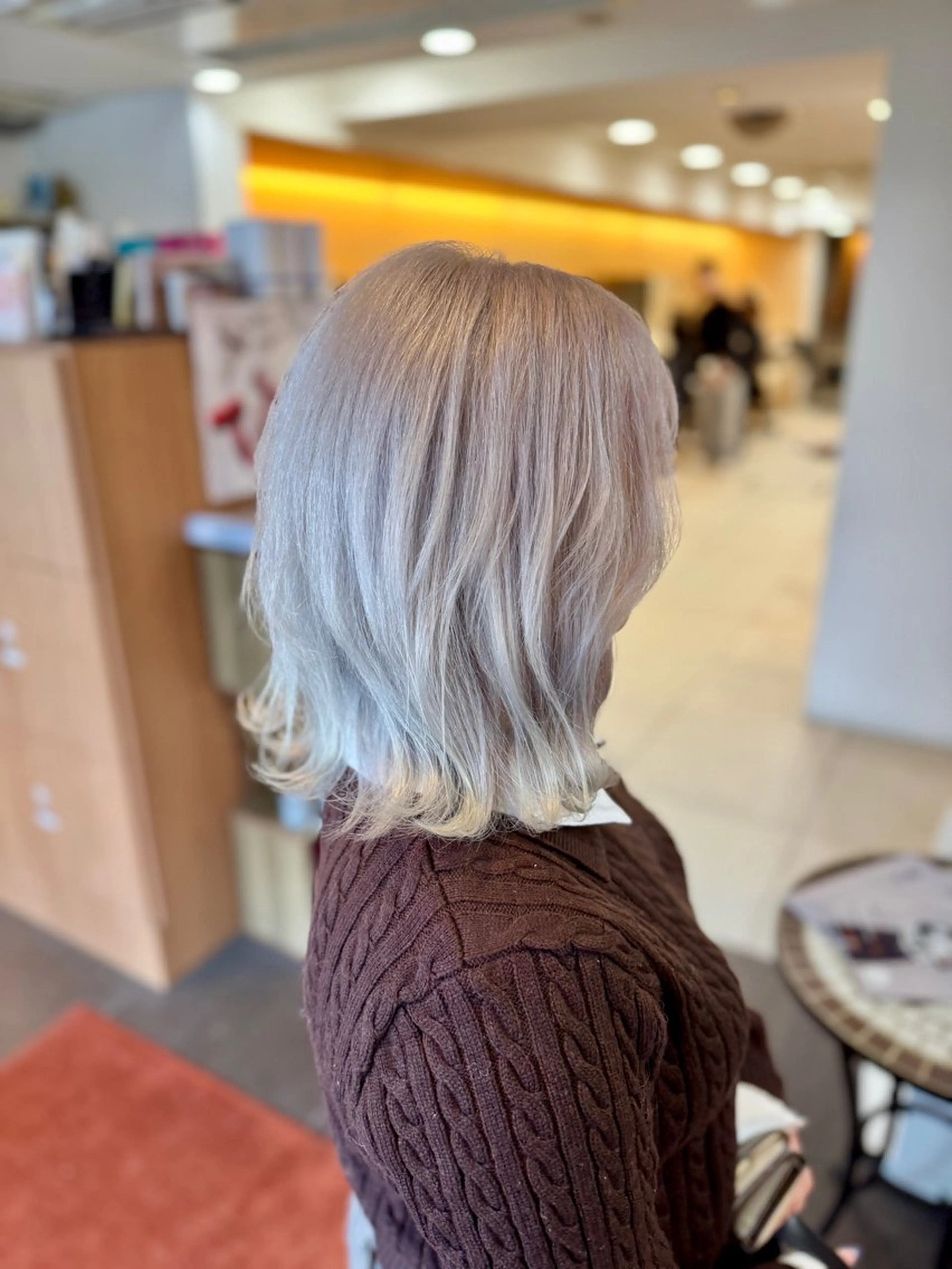 ミディアム カット ヘアカラー トリートメント 💎髪質改善💎艶髪 💎ブリーチ💎津村のヘアスタイル