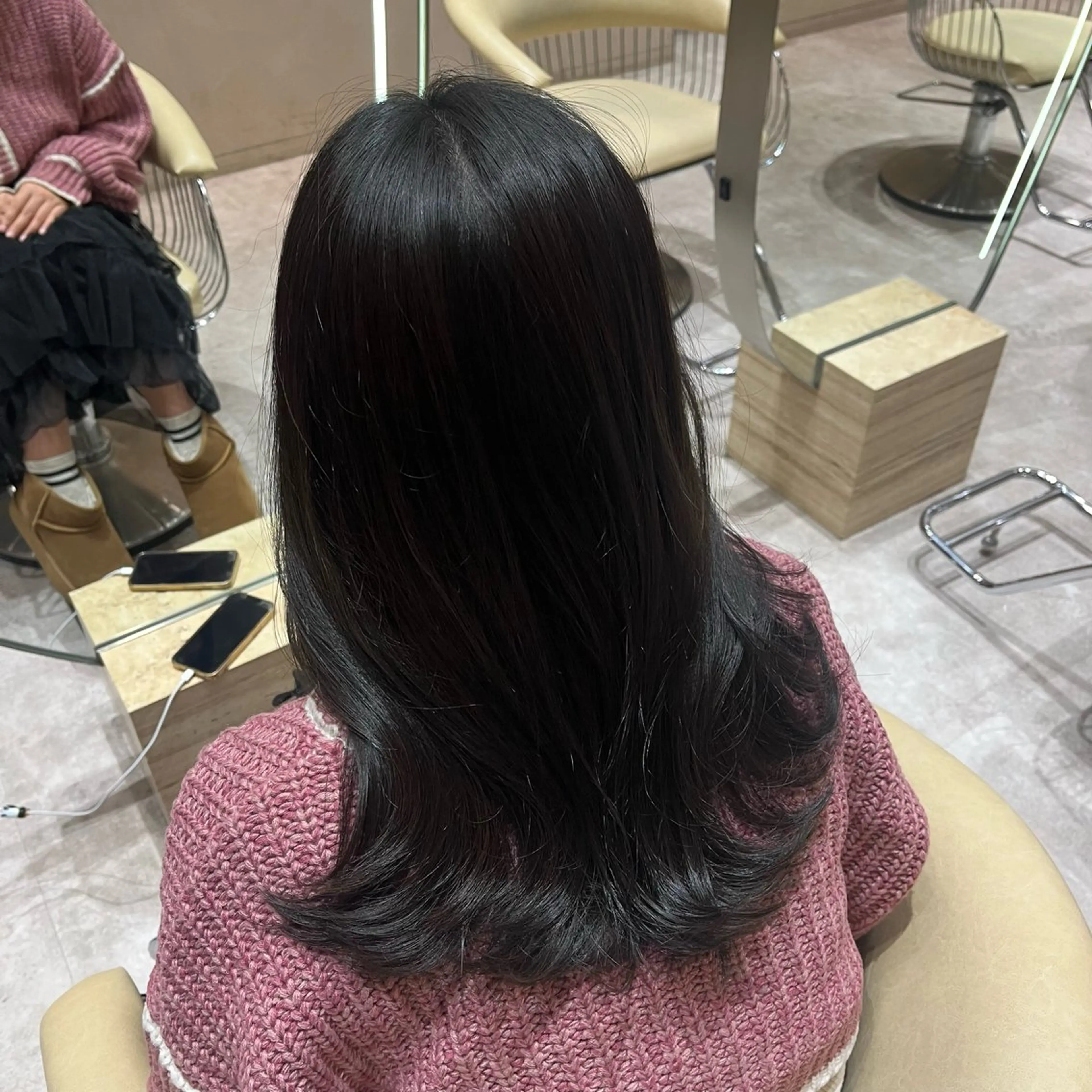 セミロング カラー レイヤーカット カット ヘアカラー 顔周りカット/ 透明感カラー/ユナのヘアスタイル