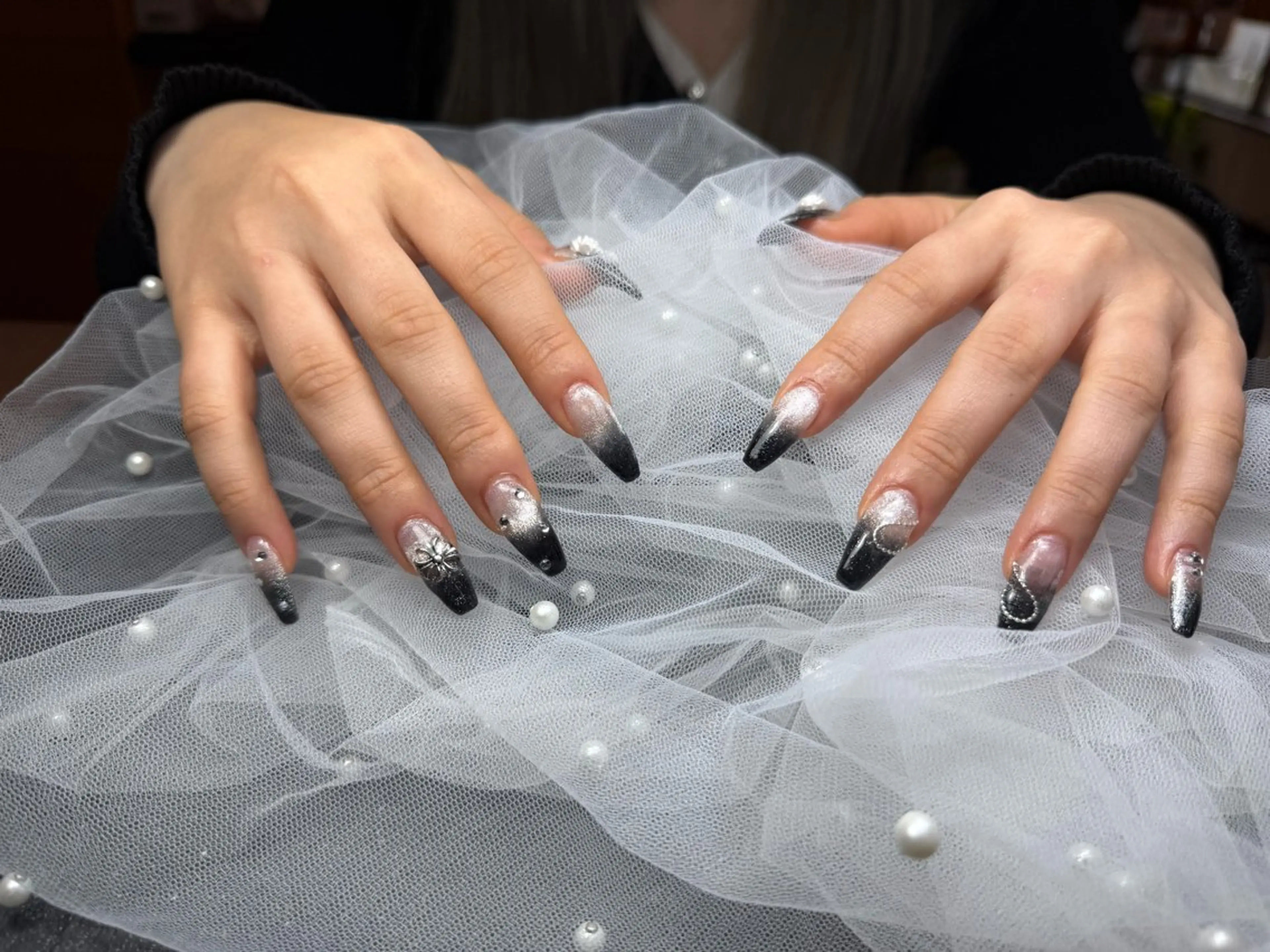 ネイル 長さ出し グラデーション マグネットネイル Ameria➕ Amiのネイルデザイン