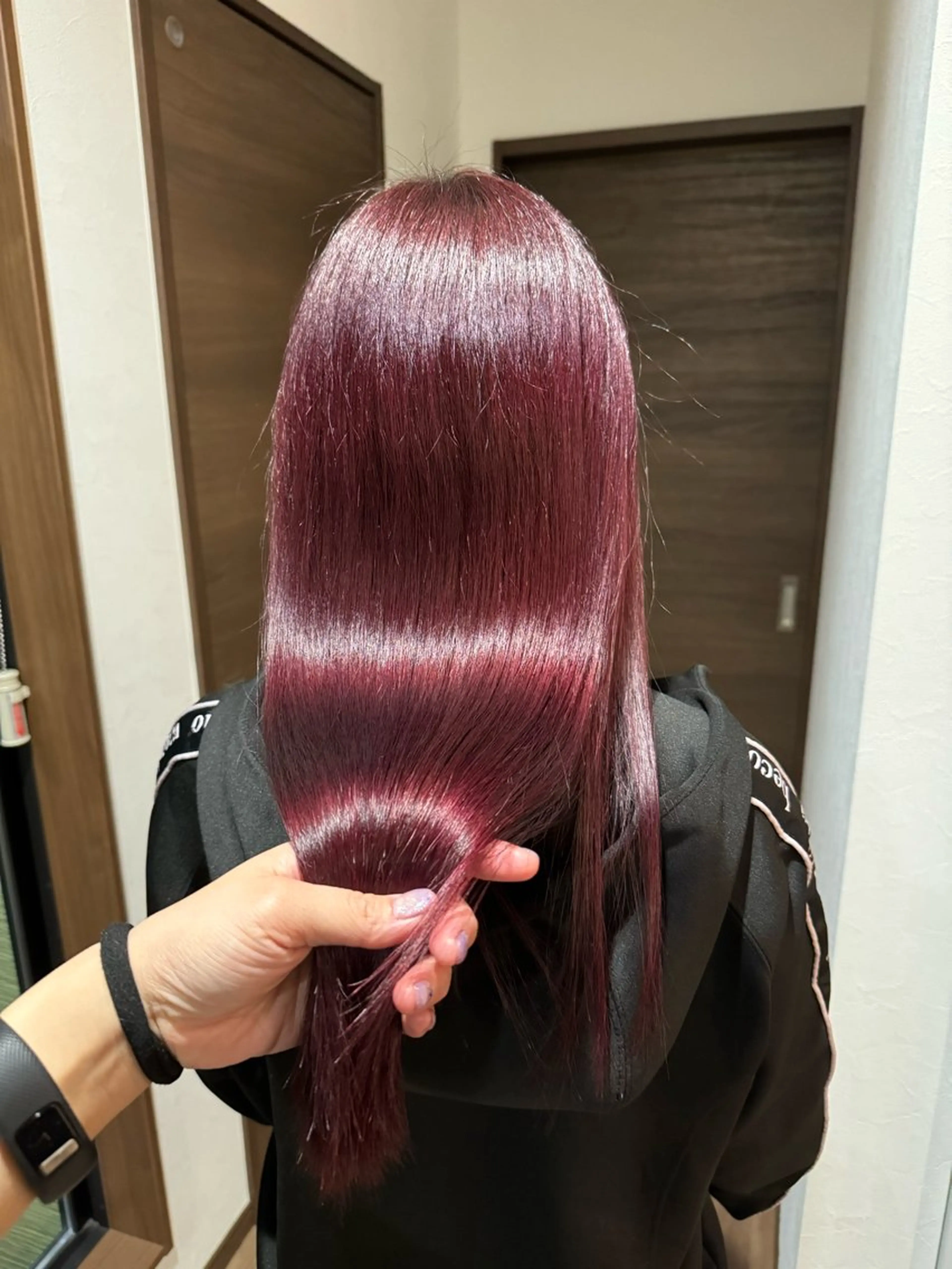 カラー ブリーチ ブリーチなしカラー レッドカラー 吉原 沙帆のヘアスタイル