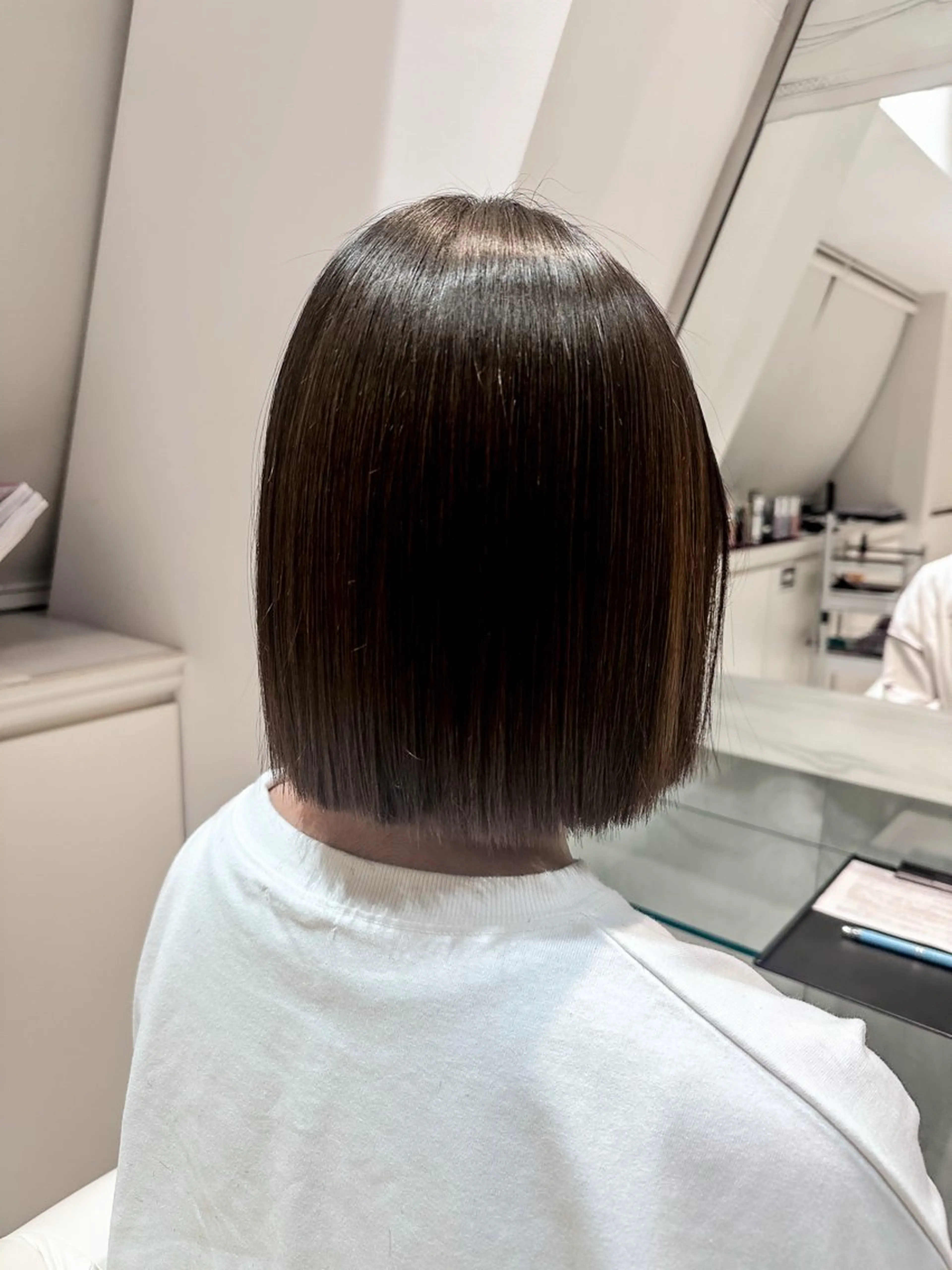 ミディアム パーマ ボブ 縮毛矯正 半田 陽菜のヘアスタイル