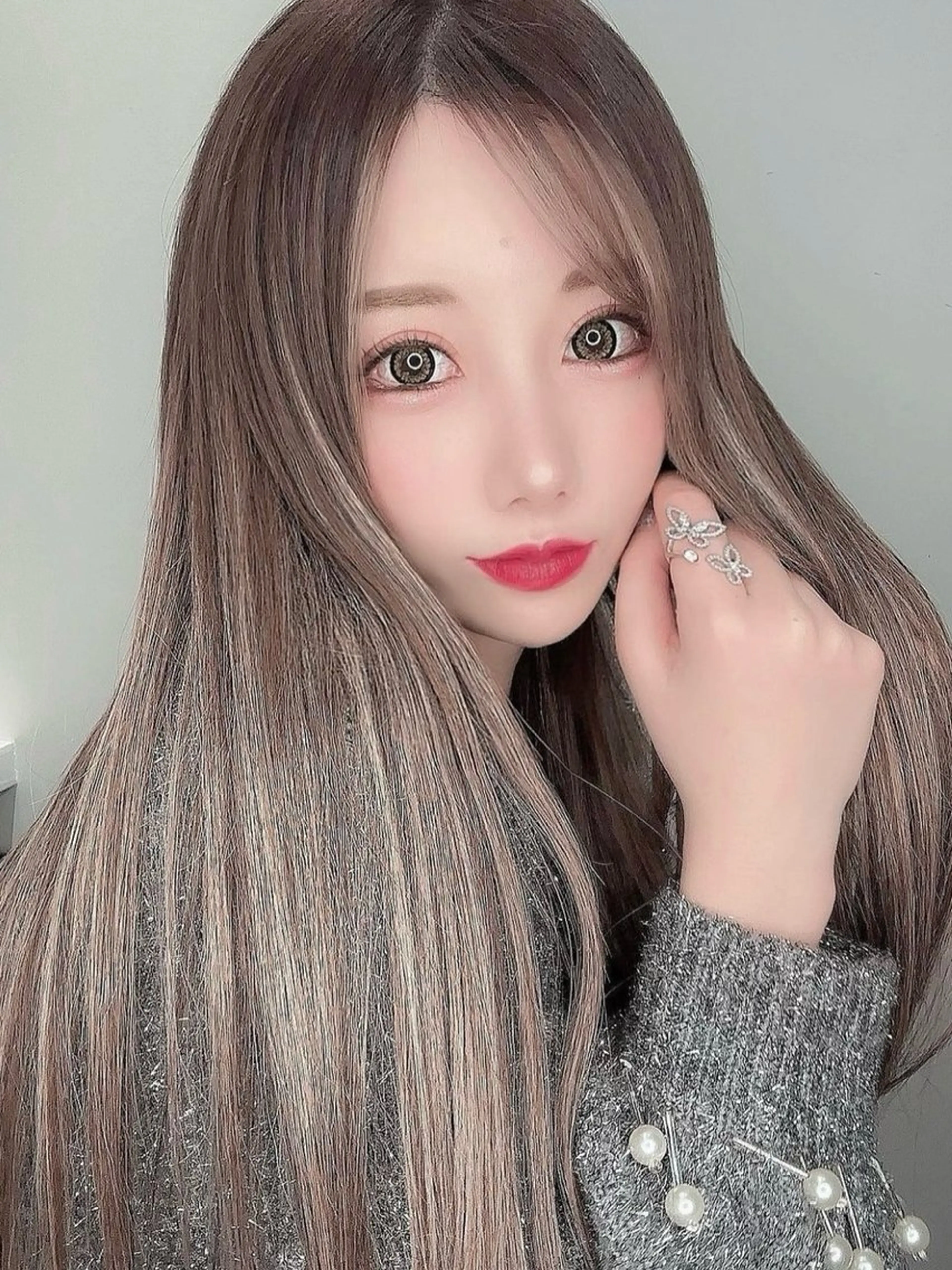 ロング シールエクステ エクステ ヘアカラー エクステ ヘアサロンelyts 表参道店のヘアスタイル