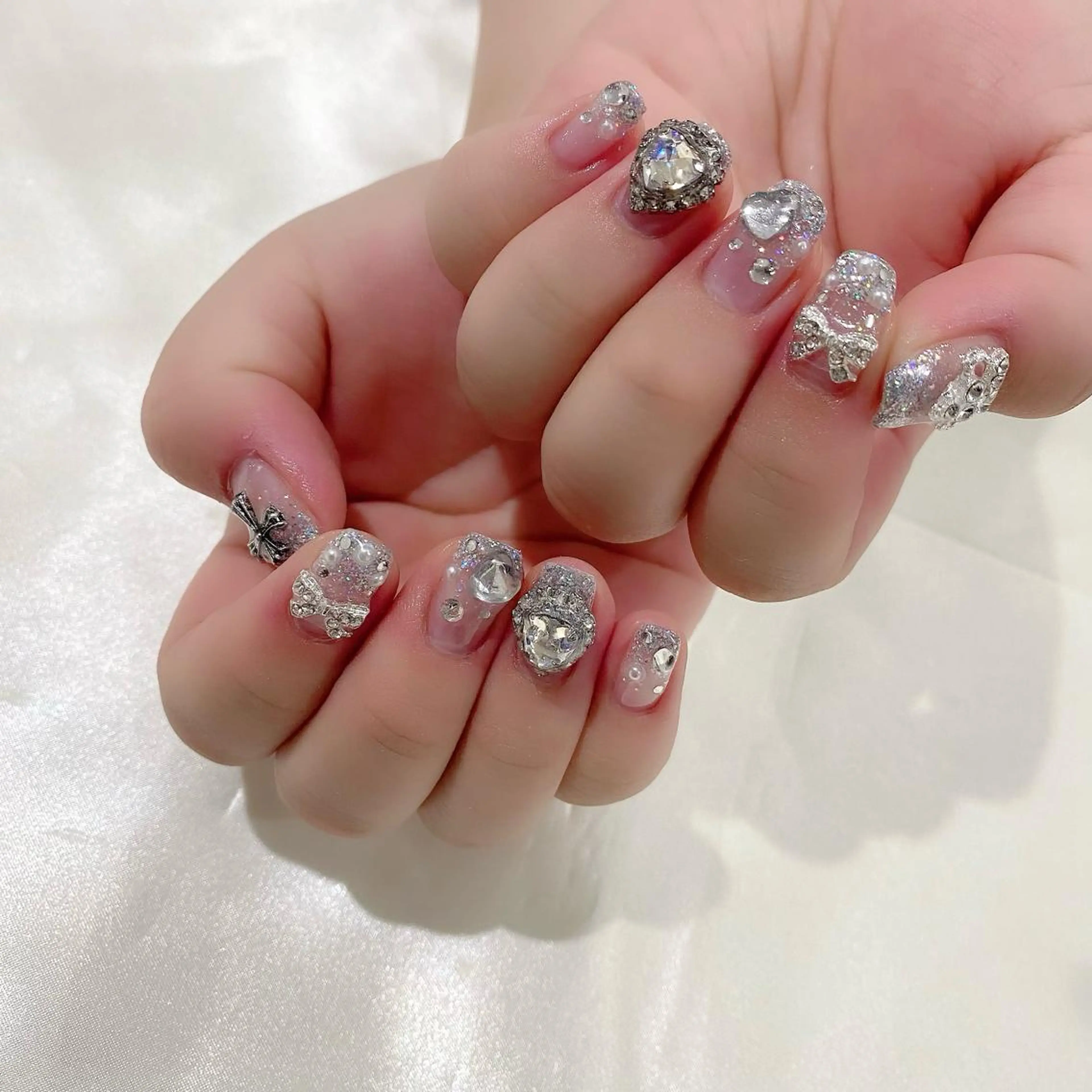 ネイル ゴージャス ハート リボン 夏ネイル ハンドネイル Salon Kのネイルデザイン