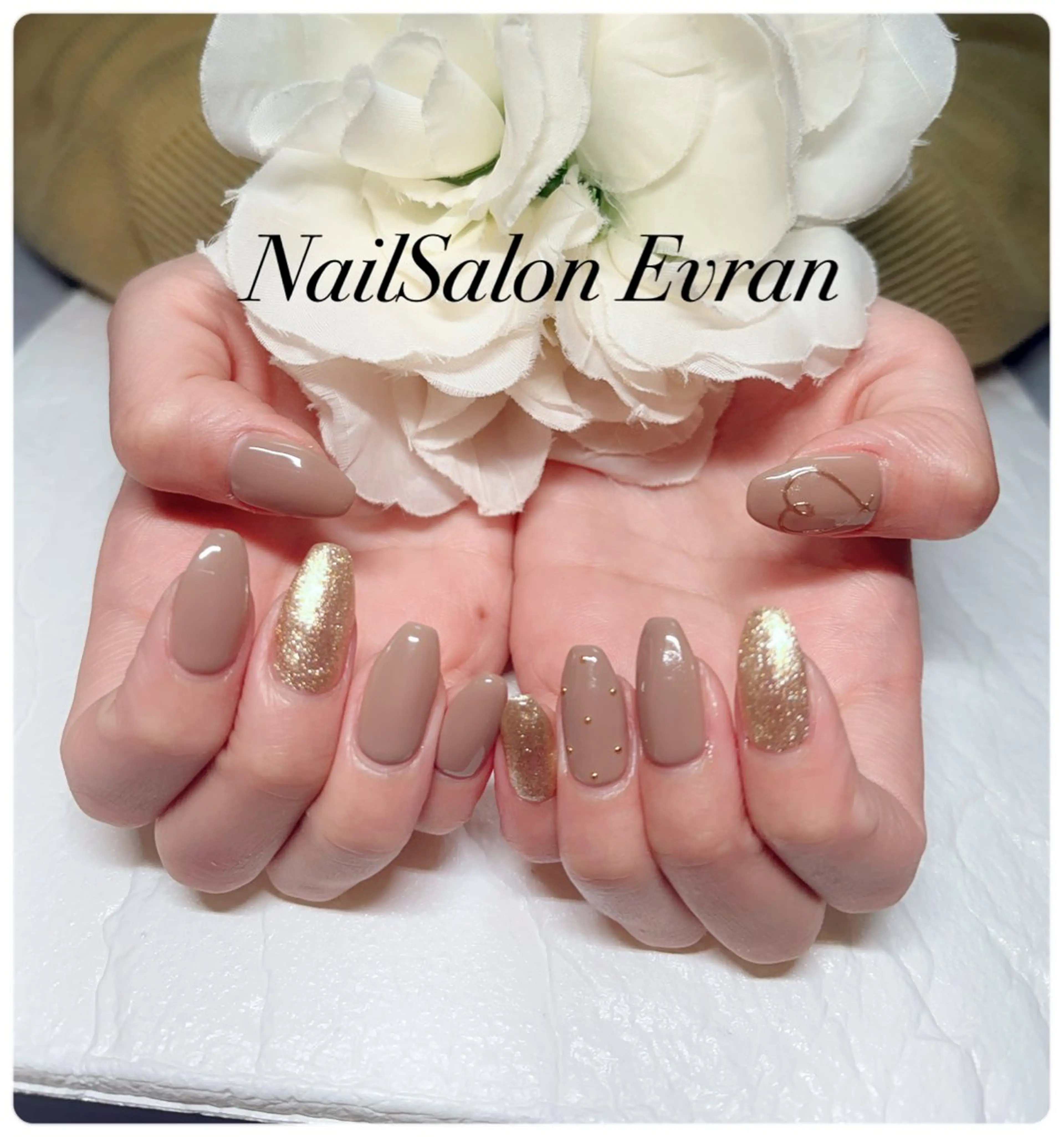 ネイル アートネイル フレンチネイル マグネットネイル 持ち込み ニュアンスネイル ハンドネイル Nail salon Evranのネイルデザイン