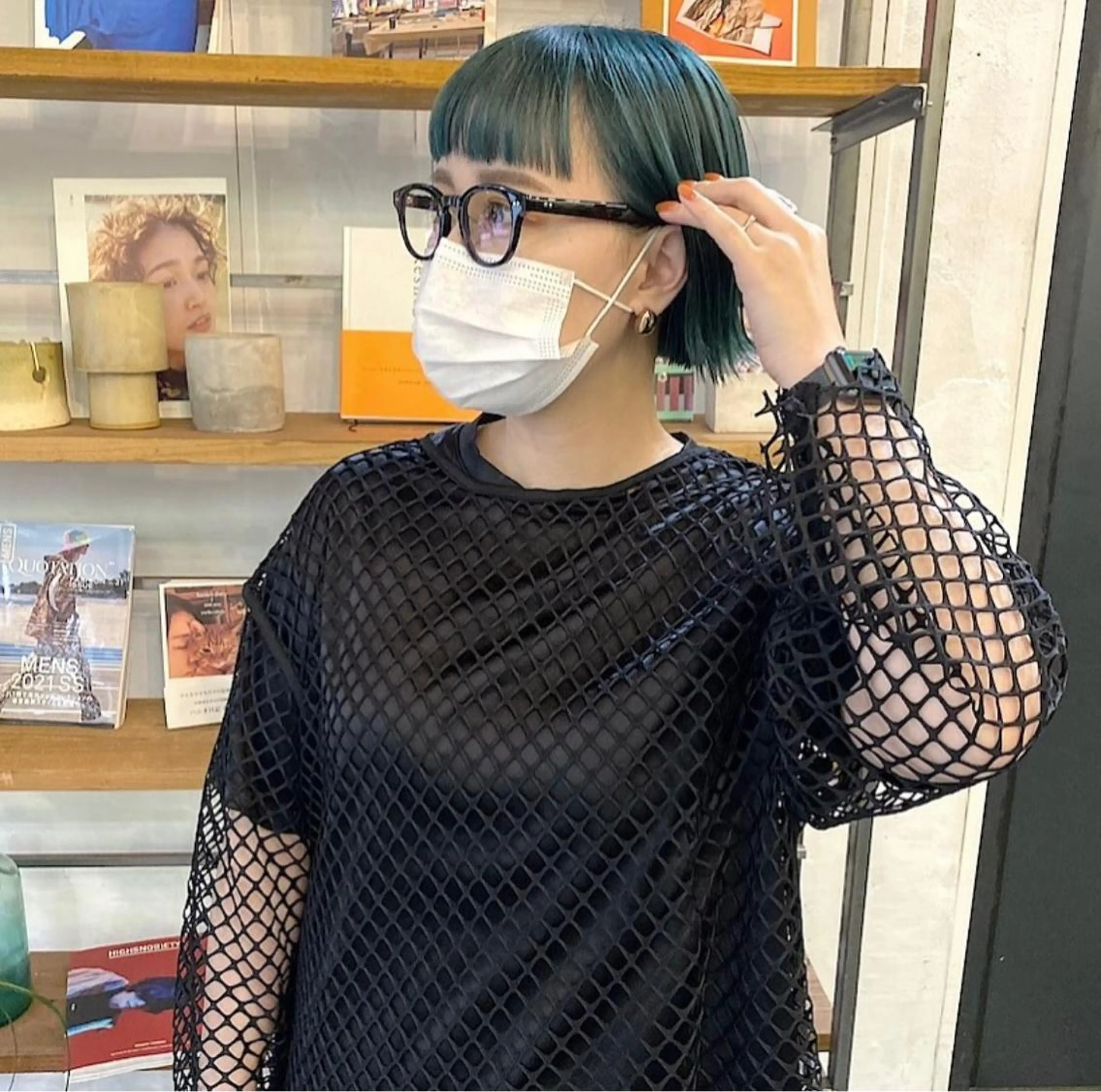 ショート カラー ブリーチ ハイトーンカラー デザインカラー🥂 YUKAのヘアスタイル