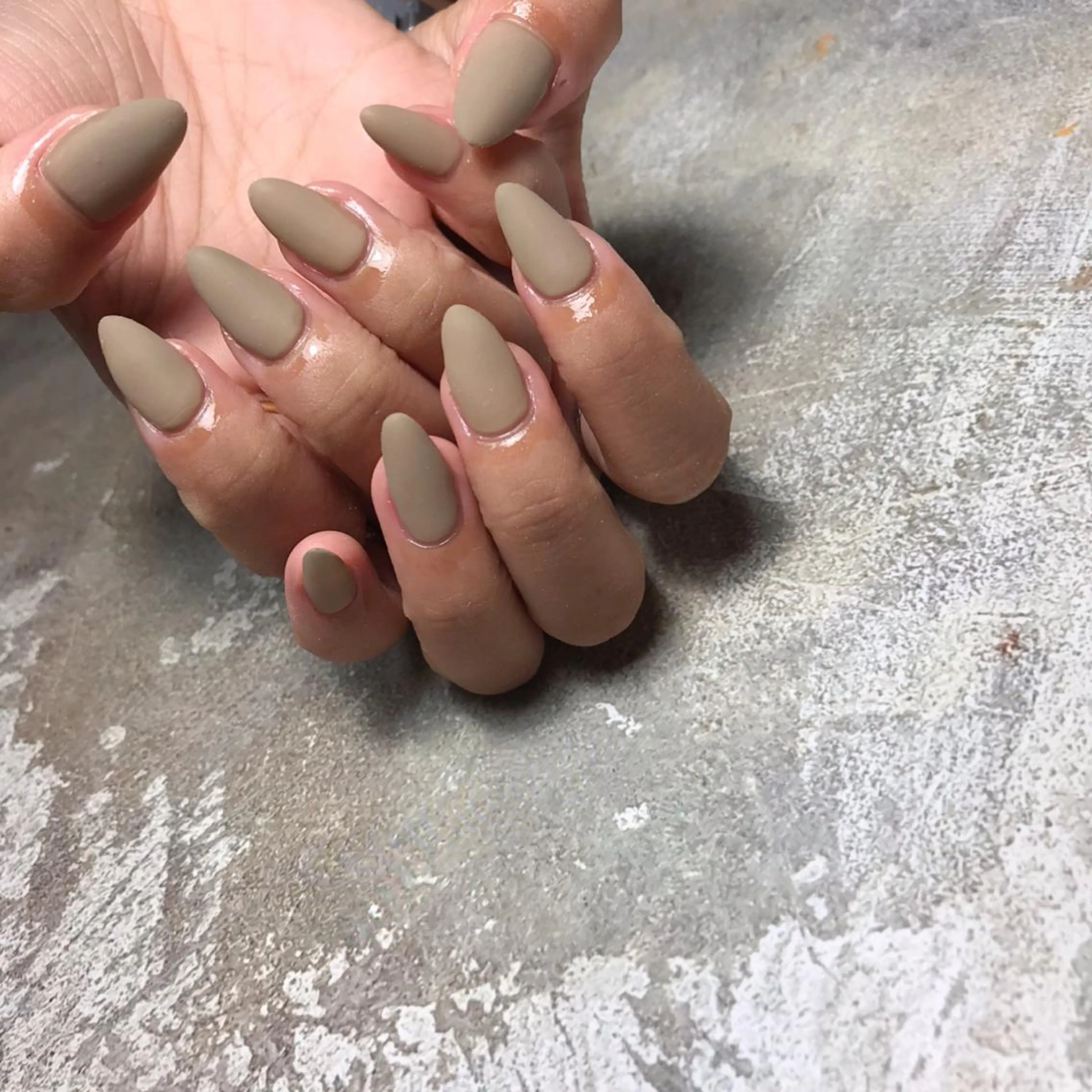 ネイル マットネイル ハンドネイル 💅chainail _aiのネイルデザイン