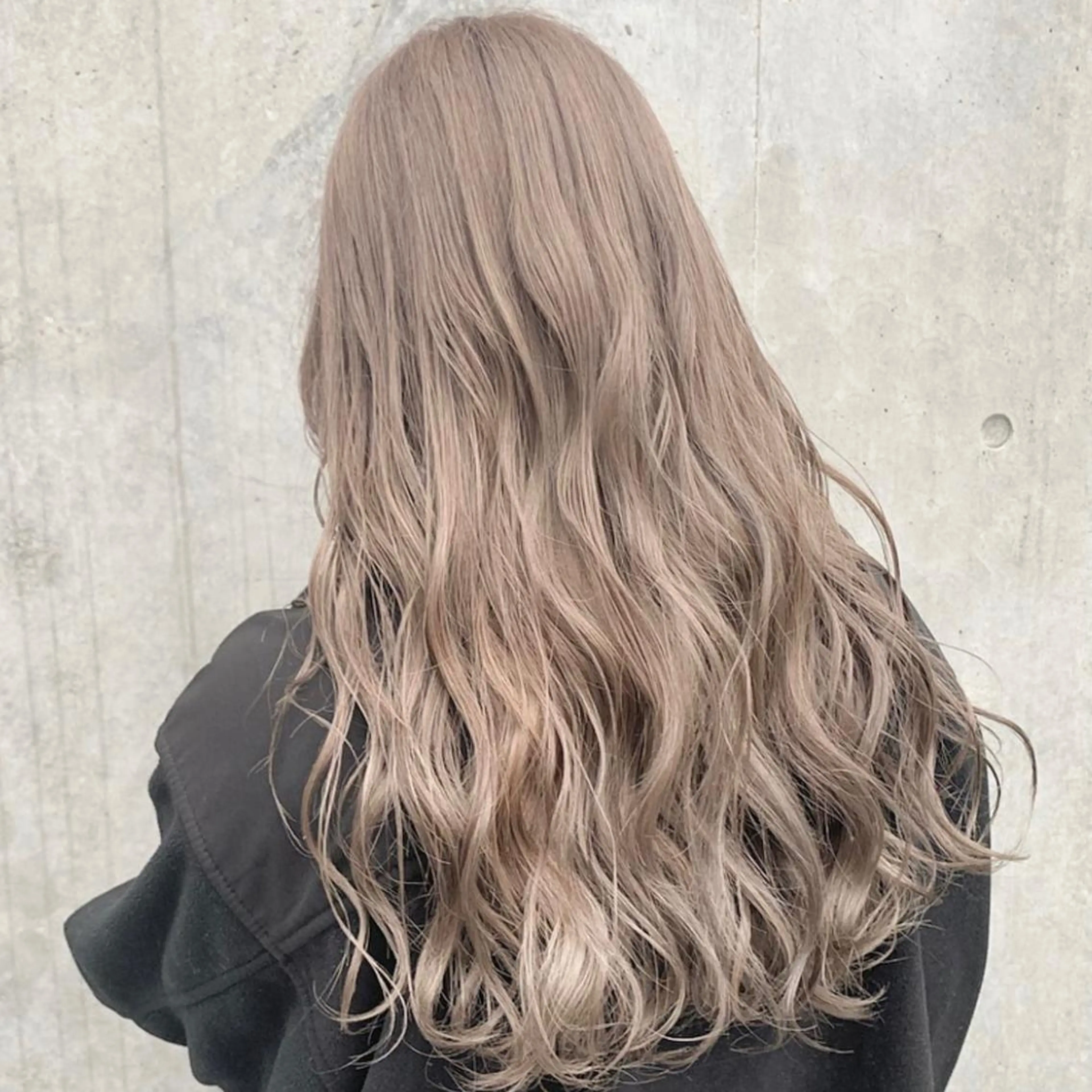 ロング カラー パーマ ヘアアレンジ メンズ キッズ ネイル マツエク・マツパ 🧸ハイトーン🧸 ゆっきー🧸のヘアスタイル