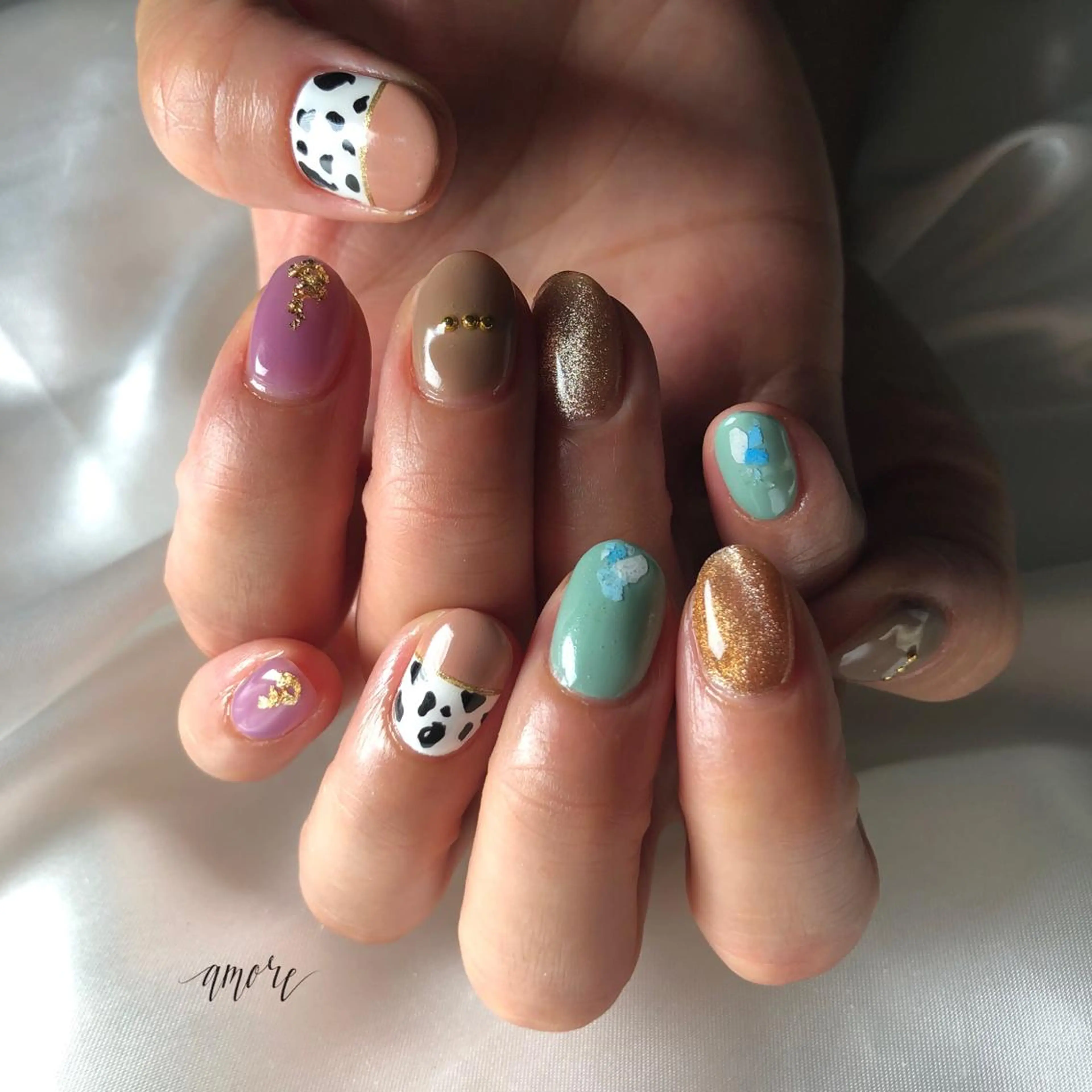 ネイル ジェルネイル 氷ネイル・うるうるネイル マグネットネイル ミラーネイル ニュアンスネイル You kyehwaのネイルデザイン