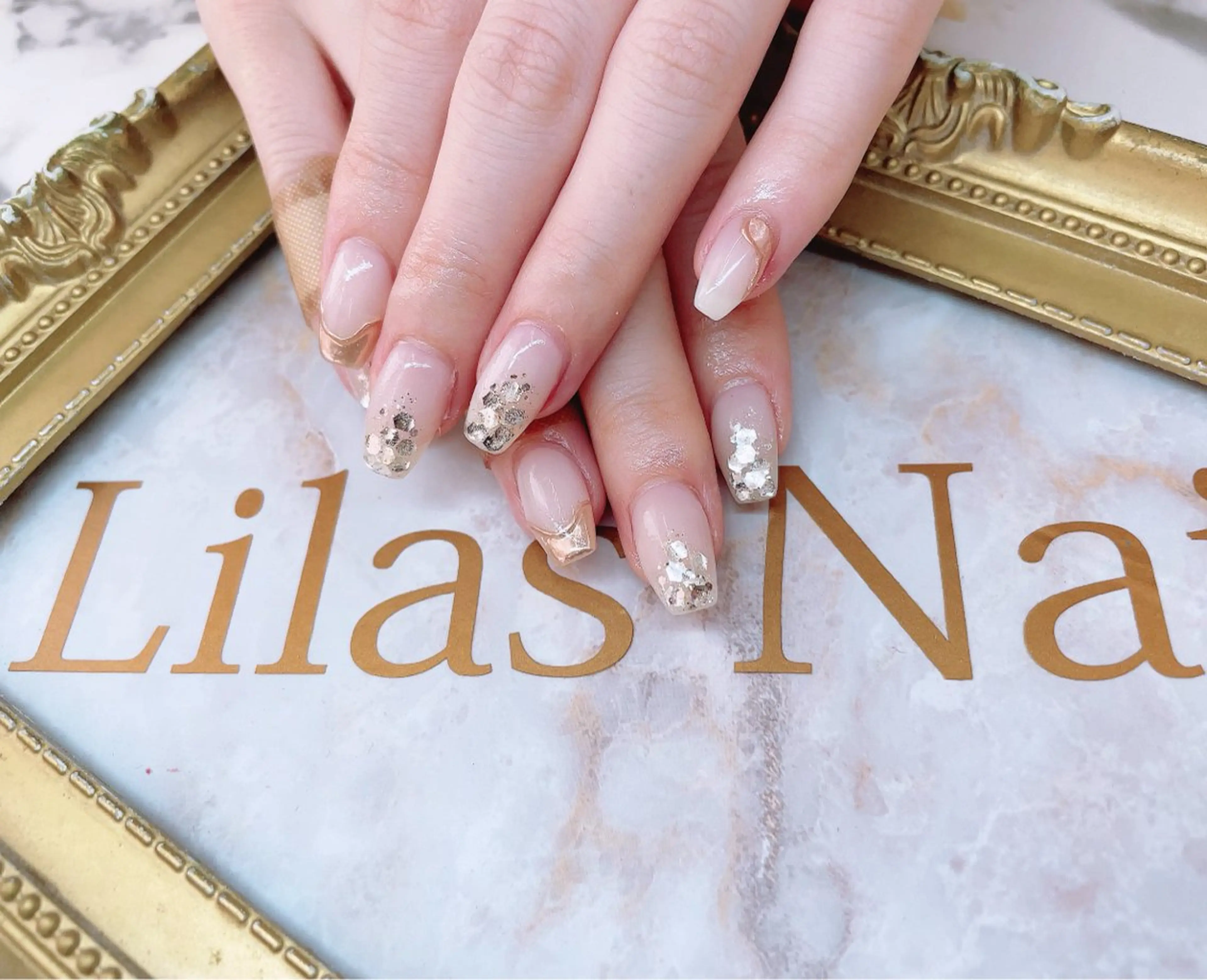 ネイル ジェルネイル ゴールド グラデーション ハードジェル キラキラネイル Lilas Nailのネイルデザイン