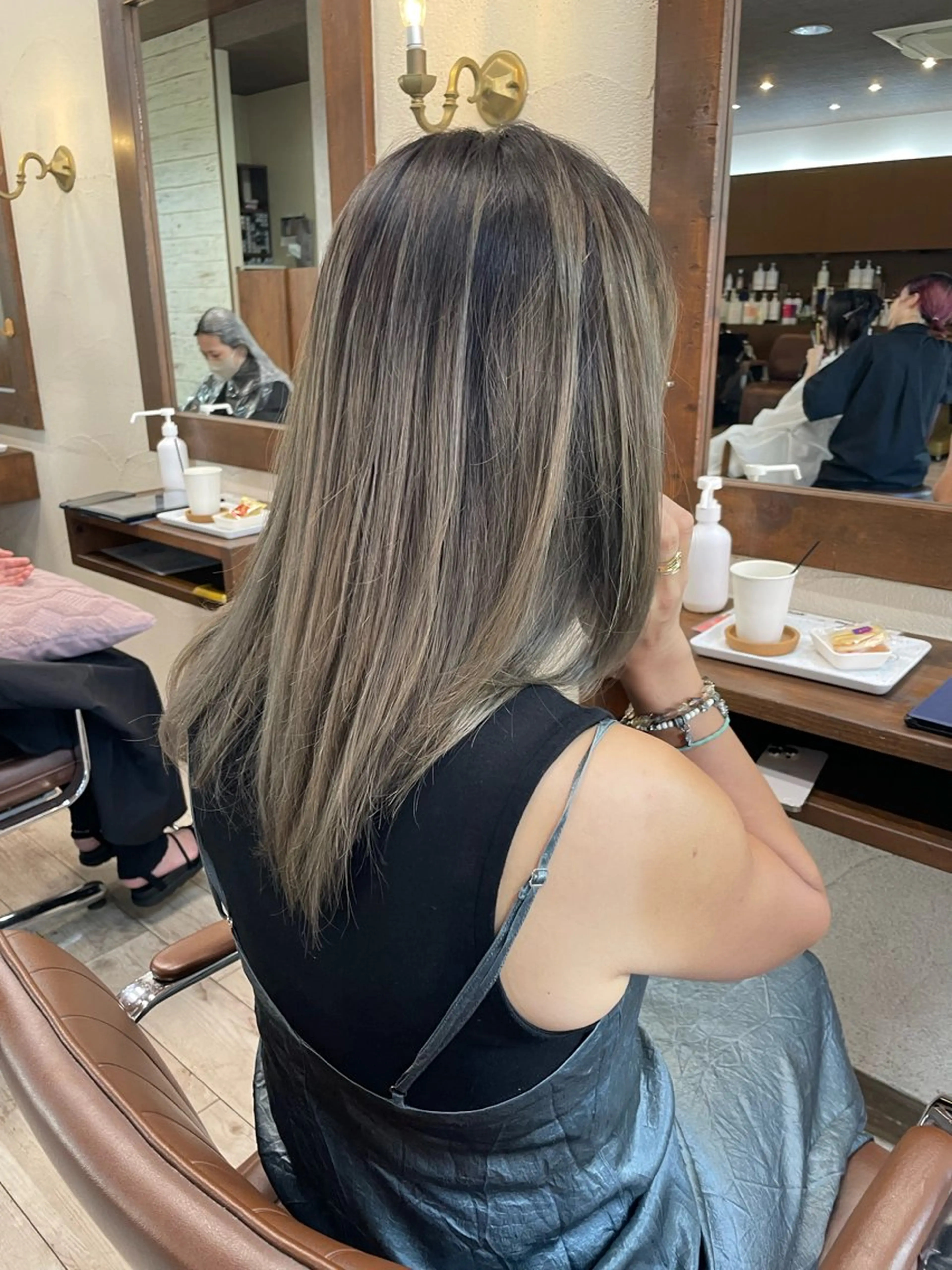 ミディアム カラー 🫧ヒシダアキ taboo.i🫧のヘアスタイル