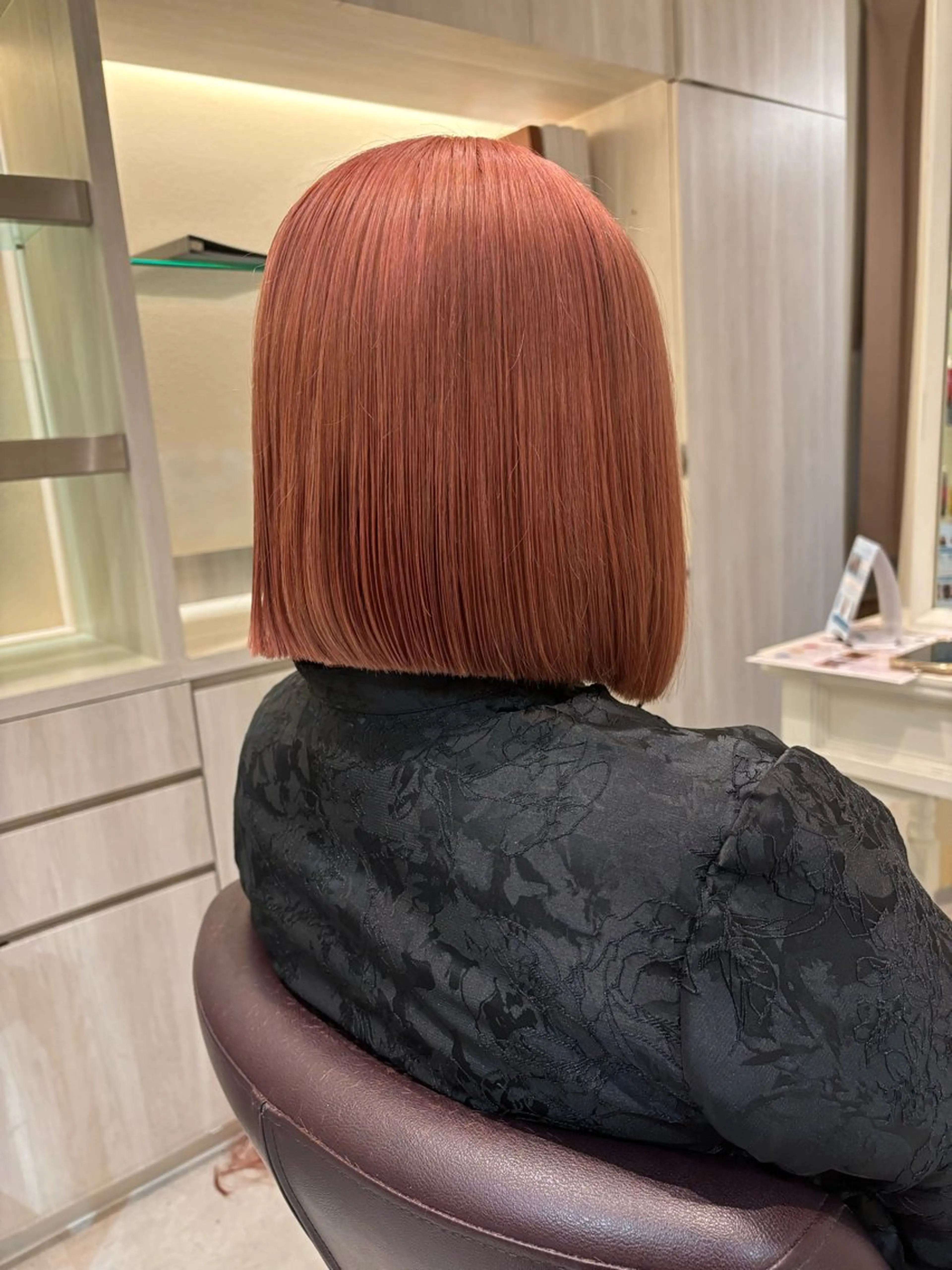 ミディアム カラー 切りっぱなしボブ ブリーチ ダブルカラー ハイトーンカラー ピンクカラー ヘアカラー トリートメント SALOWIN名古屋栄店所属・Yuuki🌷名古屋 栄 カラー/ボブのヘアスタイル