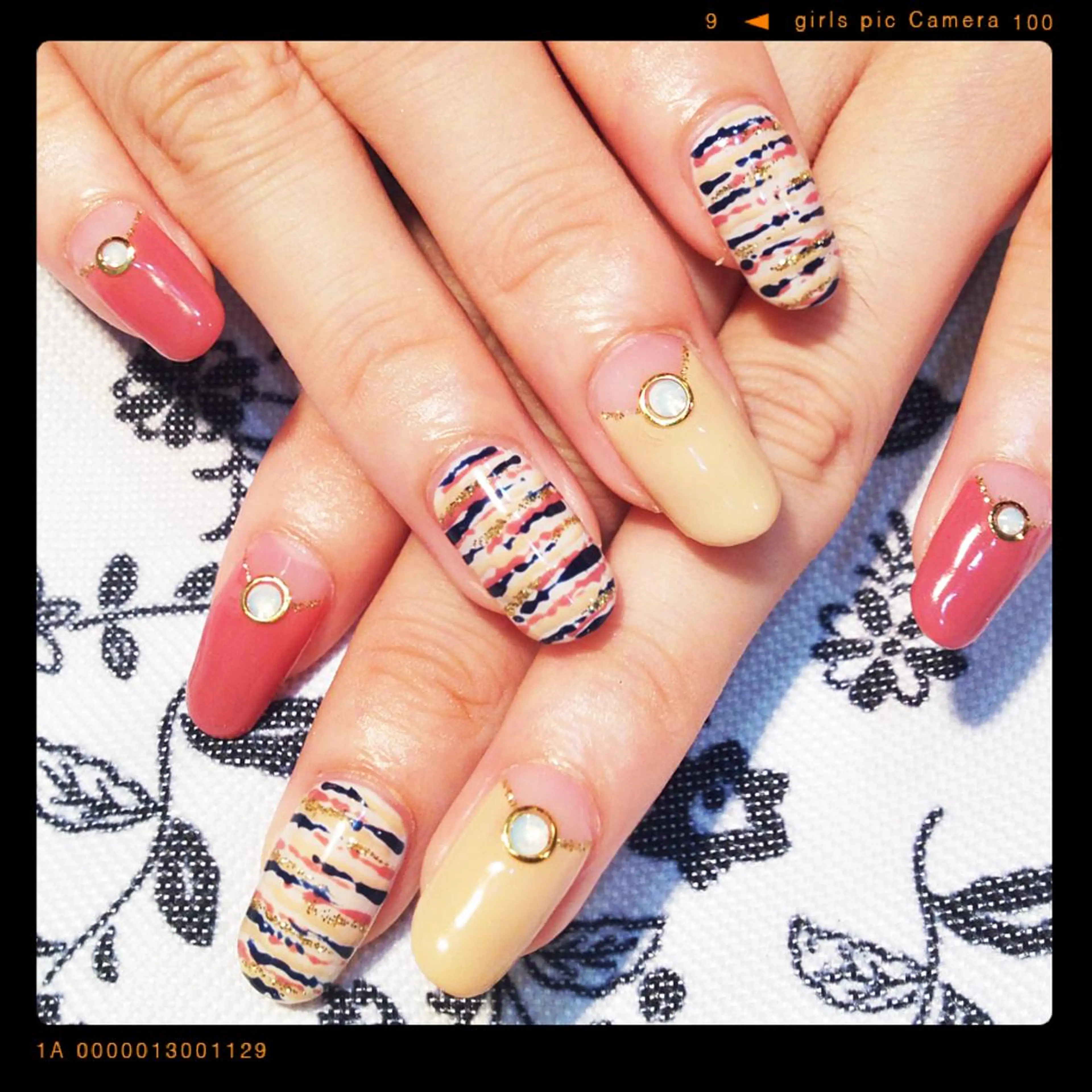 ネイル ボーダー ニュアンスネイル W KUMIのネイルデザイン