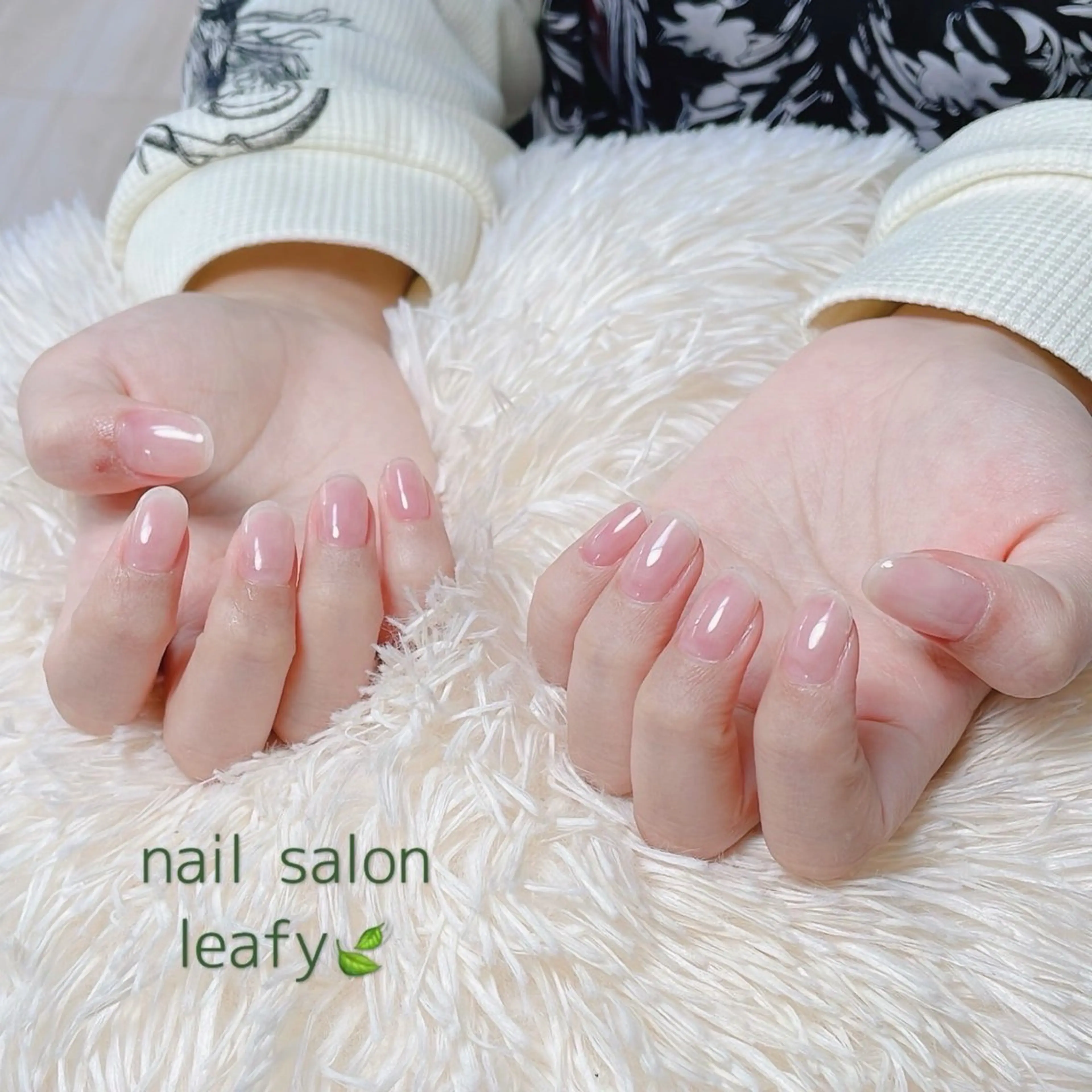ネイル クリアネイル ワンカラーネイル ネイルサロン leafyのネイルデザイン