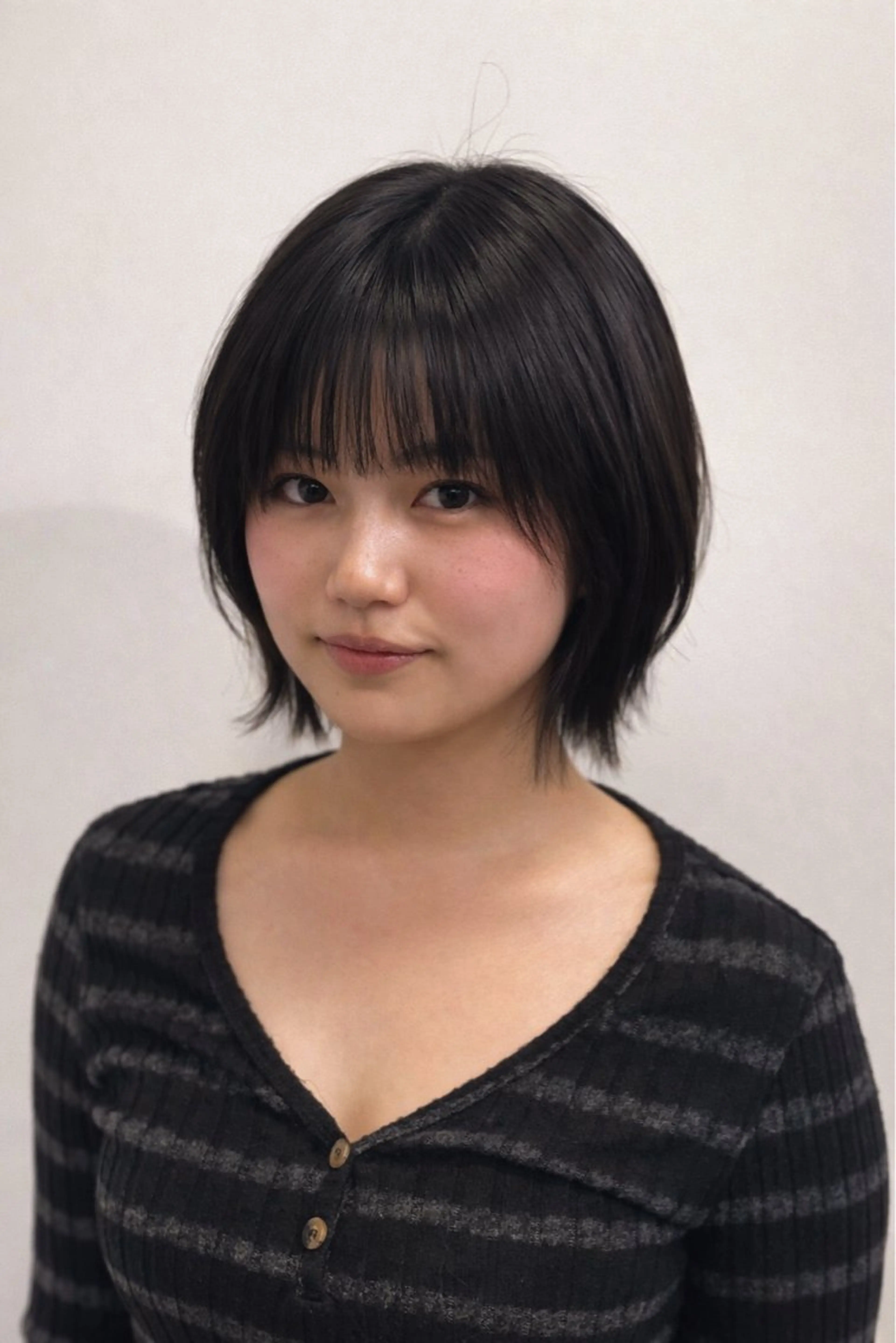 ショート 丸みショート シースルーバング ショートヘア 小顔カット カット トリートメント SYOMA/ 透明感カラー/艶髪のヘアスタイル