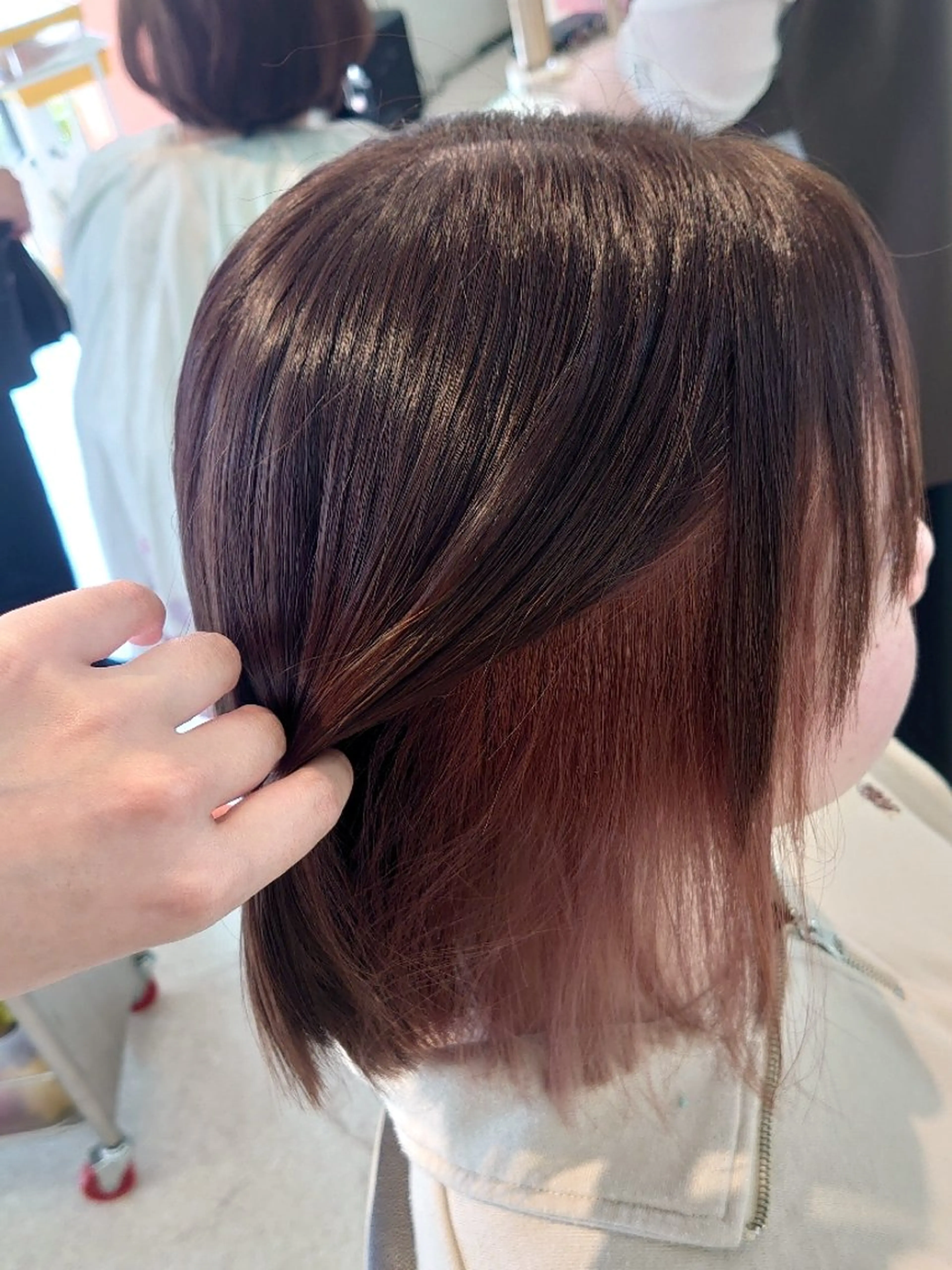 カラー イヤリングカラー ピンクカラー 山内 麗のヘアスタイル