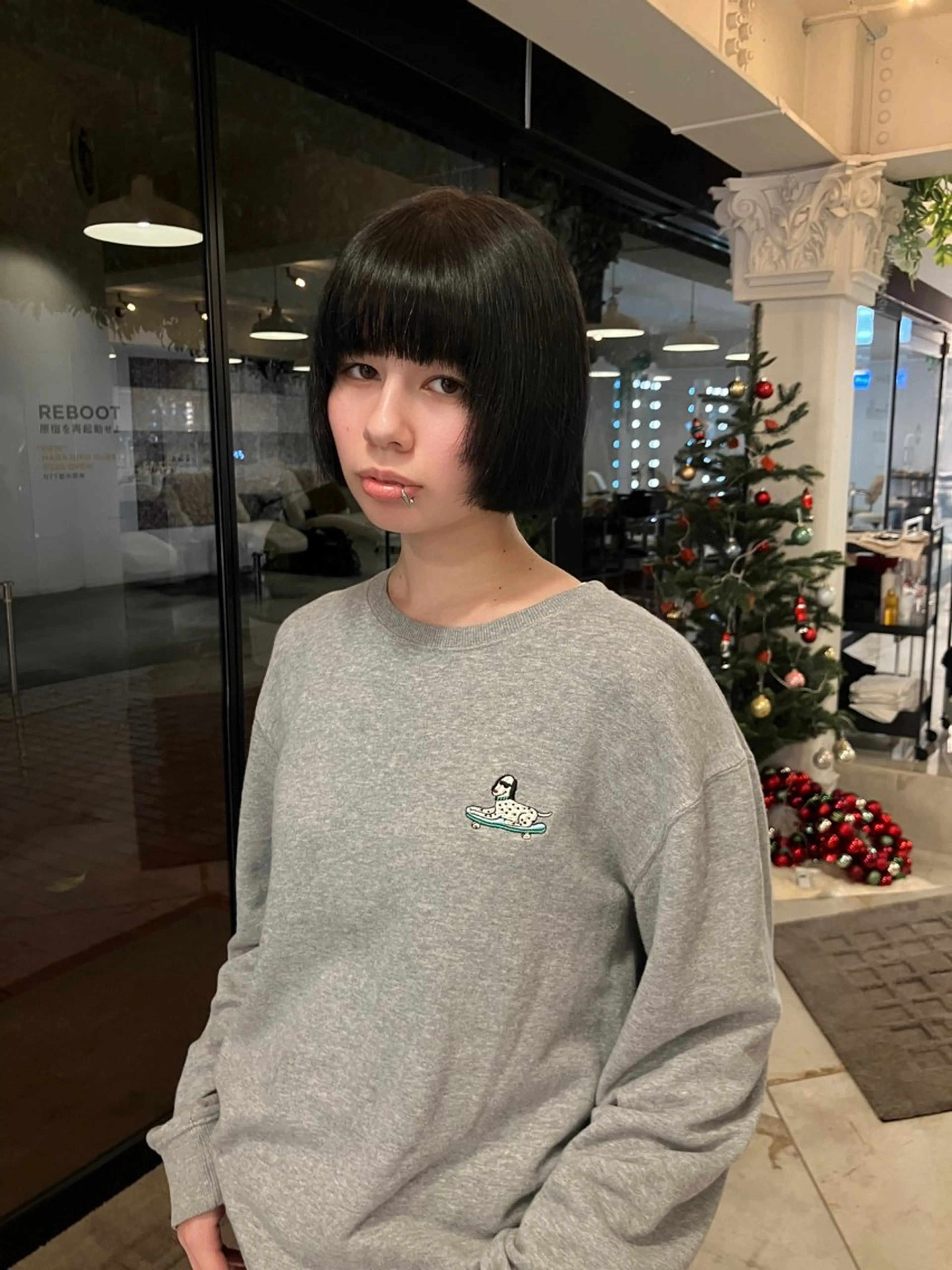 ショート Hanaka🐈⬛ 海外×ニュアンスのヘアスタイル