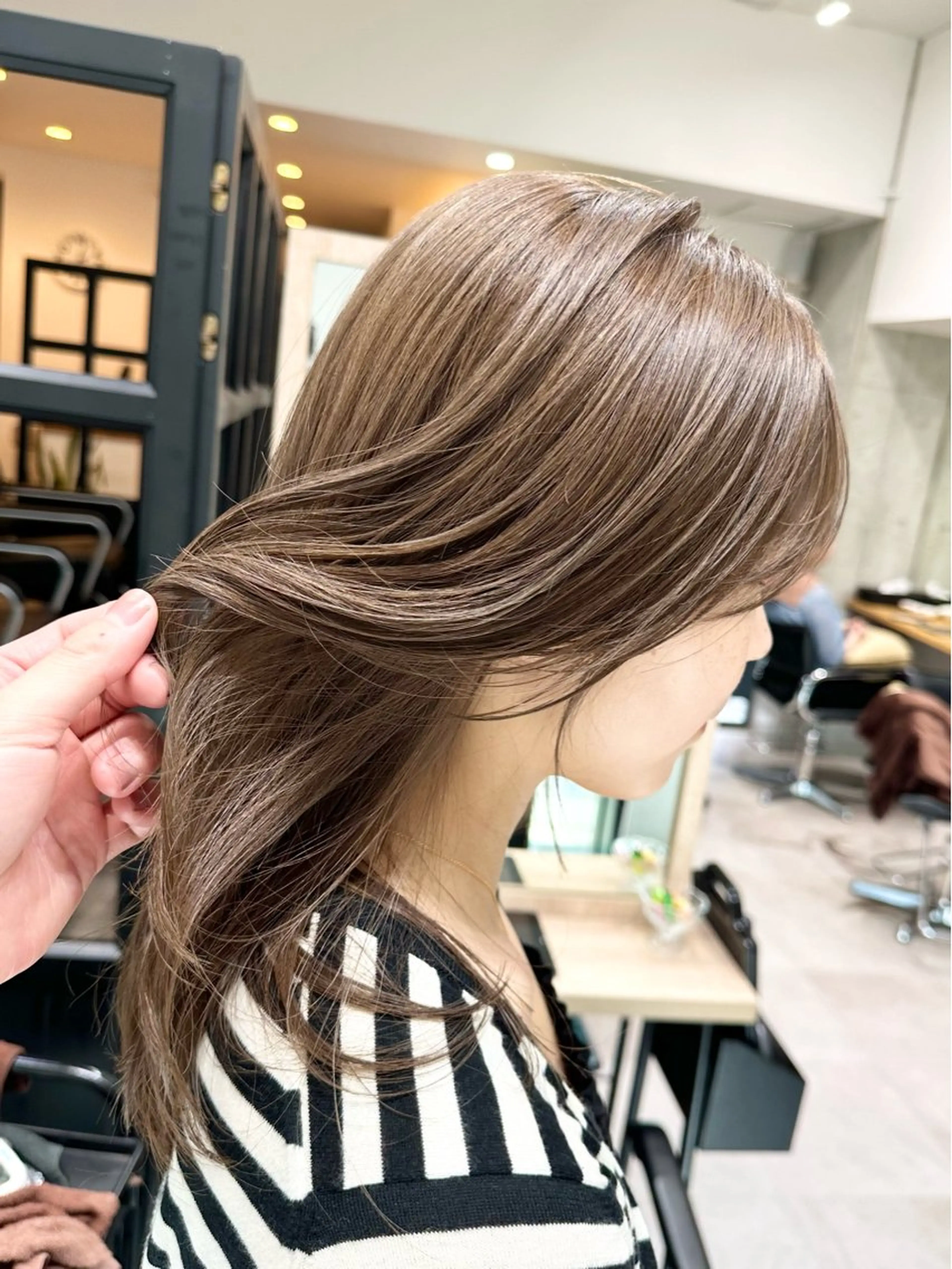 ミディアム カット ヘアカラー トリートメント ✨透明感カラー/縮毛 恵比寿HAYATO✨のヘアスタイル
