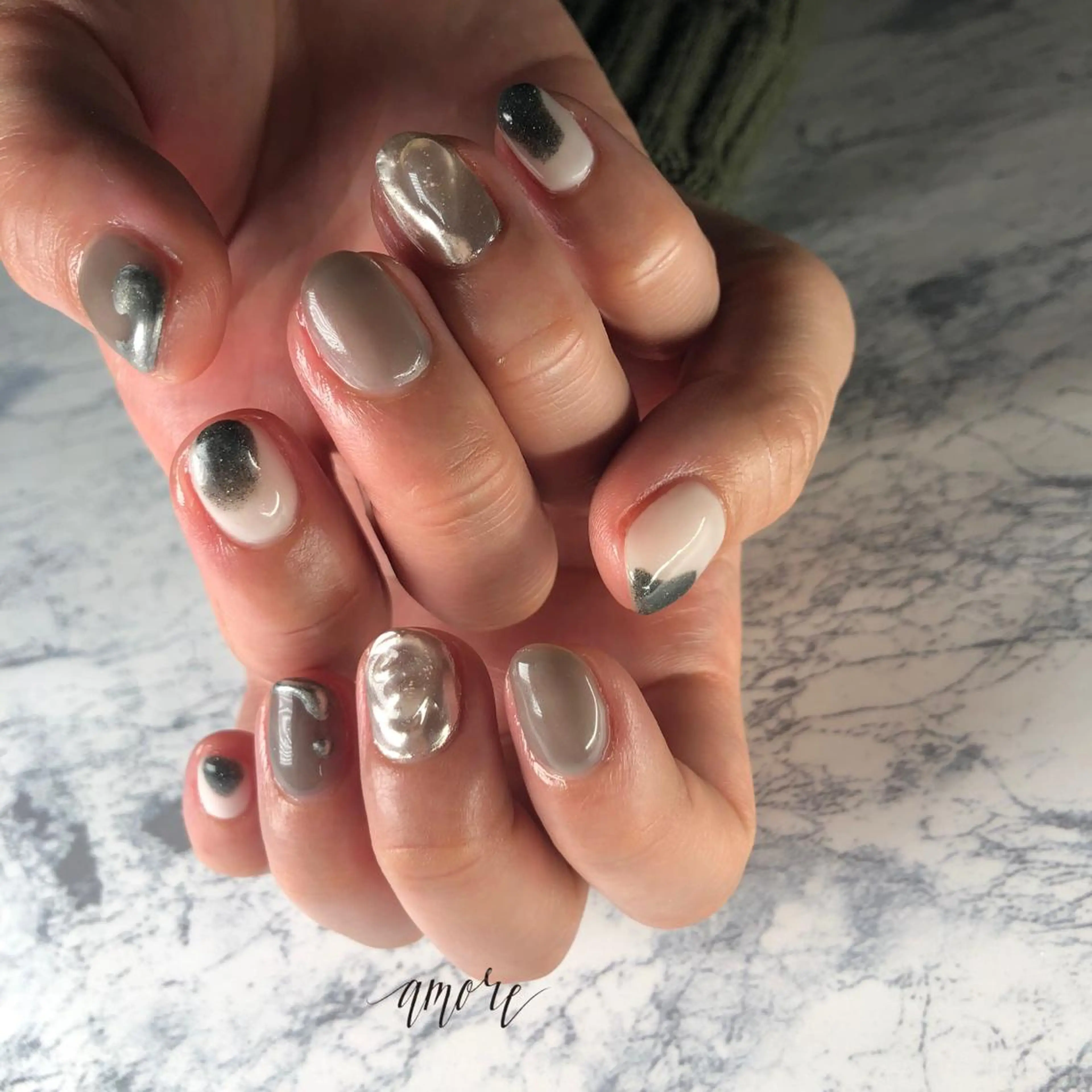 ネイル ジェルネイル 氷ネイル・うるうるネイル マグネットネイル ミラーネイル ニュアンスネイル You kyehwaのネイルデザイン