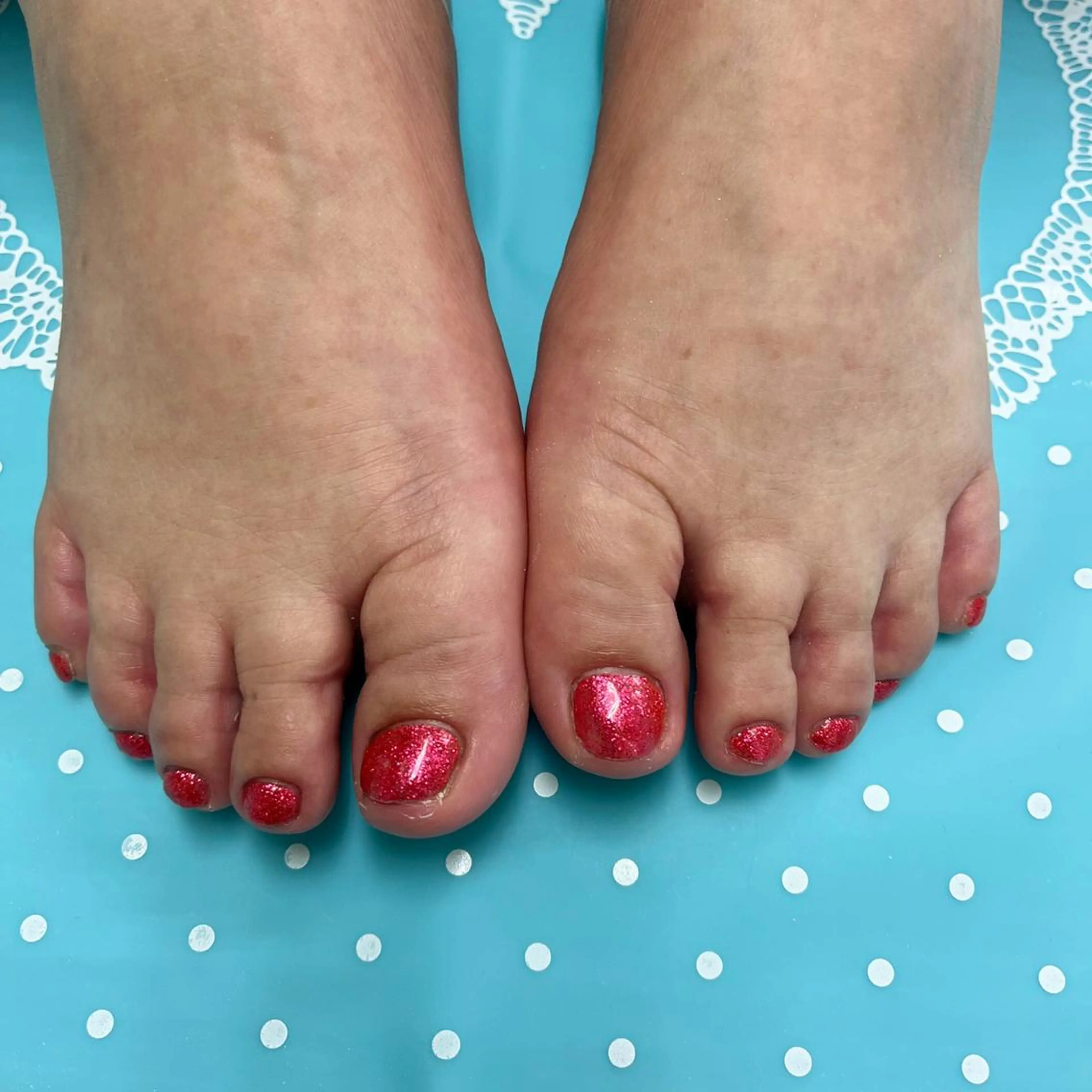 ネイル フットネイル ラメ(グリッター) ブルーデイジー栄本店所属・BlueDaisy 栄本店のネイルデザイン