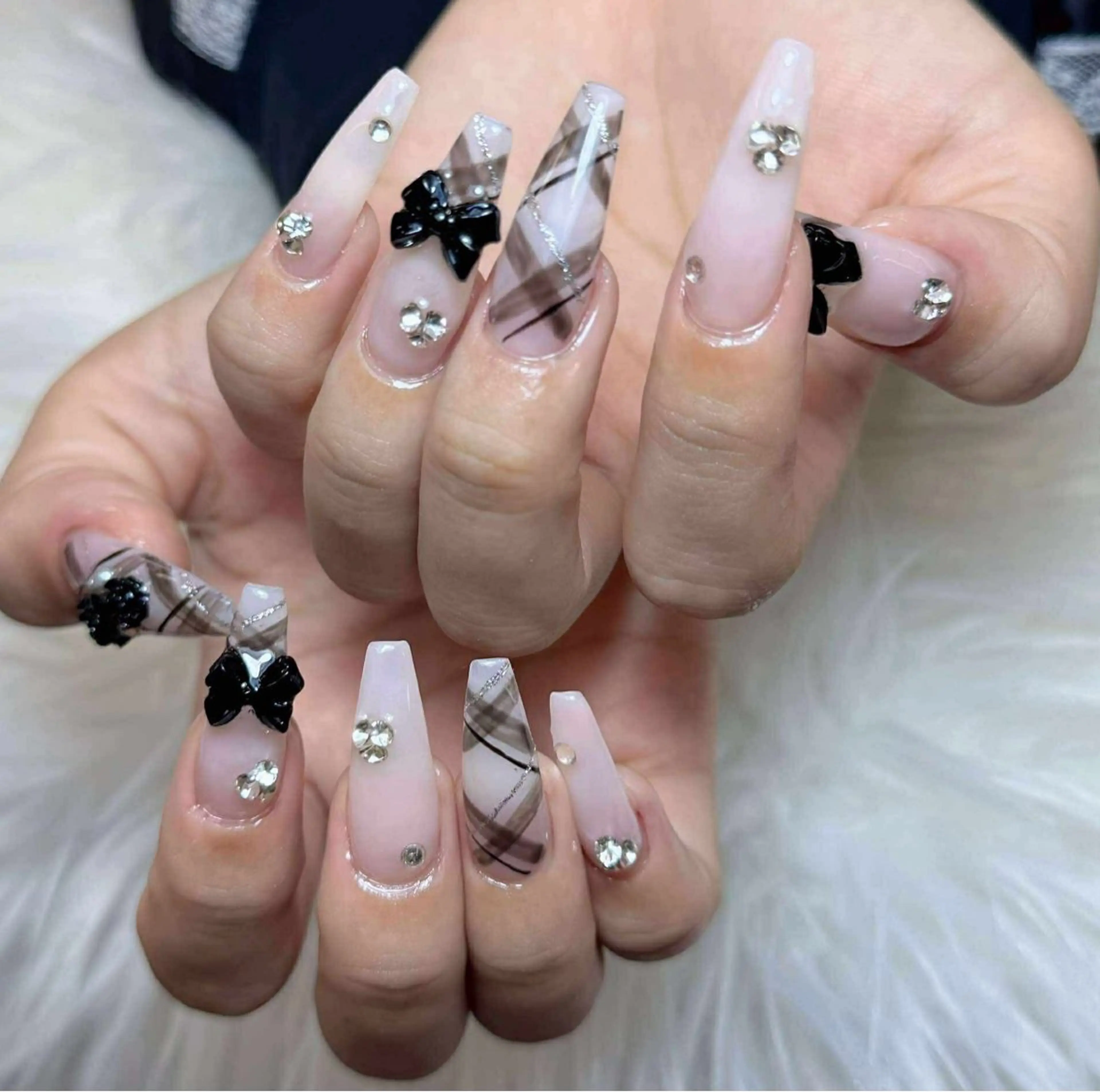 ネイル チークネイル 長さ出し フットネイル マグネットネイル 持ち込み ハンドネイル ANH NAIL ゴテゴテ専門店💎のネイルデザイン