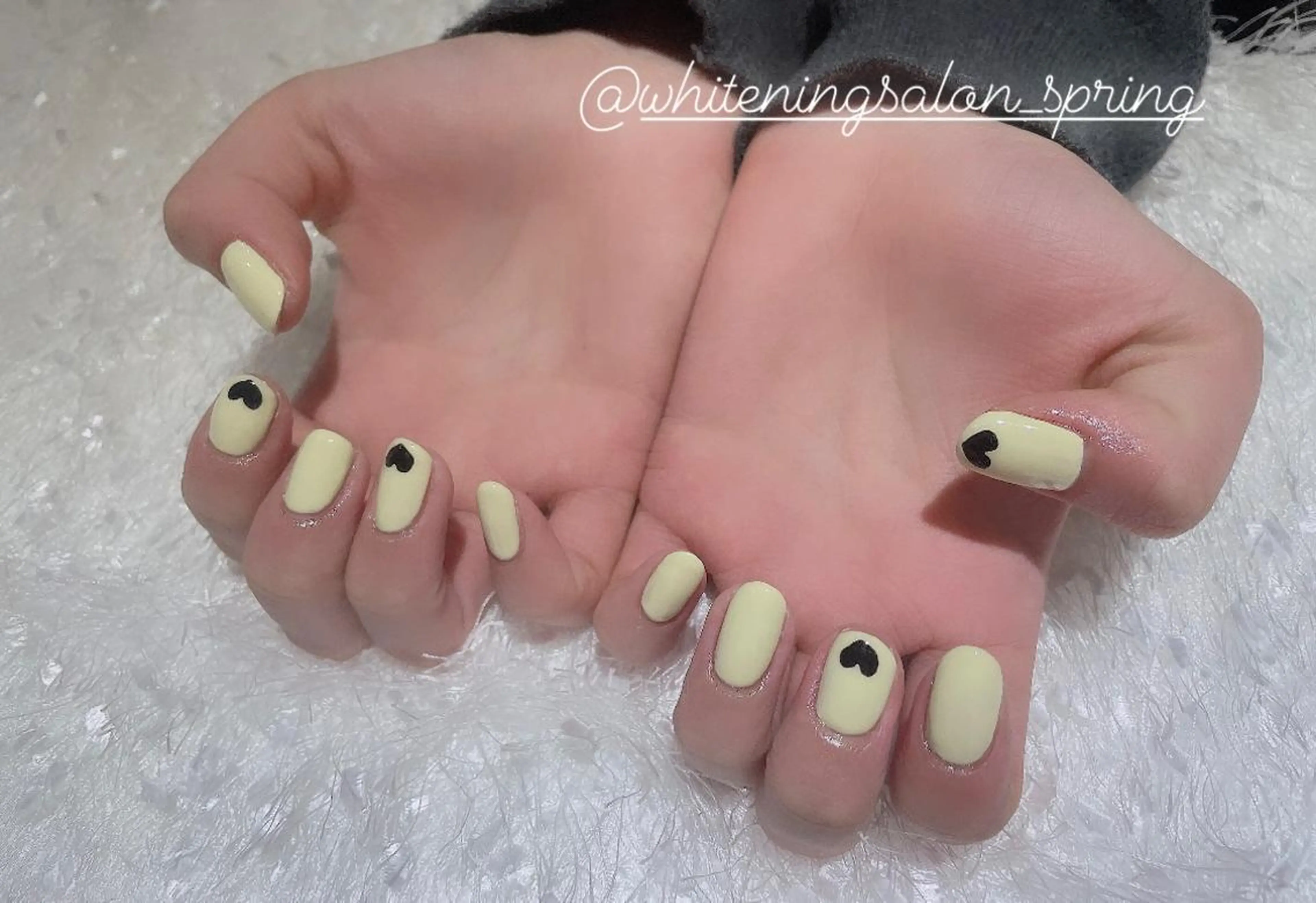 ネイル 黄色 Nakao Hitomiのネイルデザイン