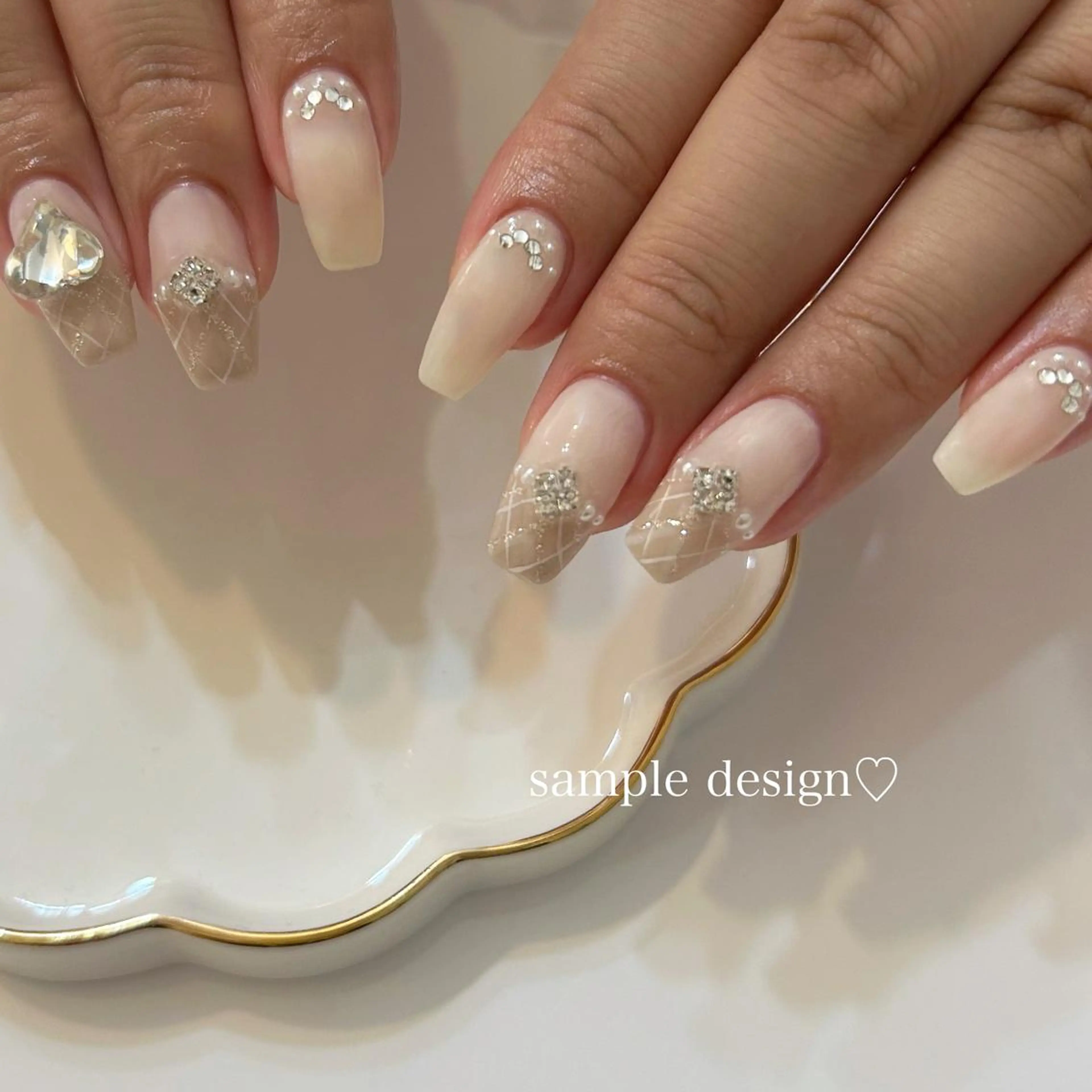 ネイル ハンドネイル ViViA momokaのネイルデザイン