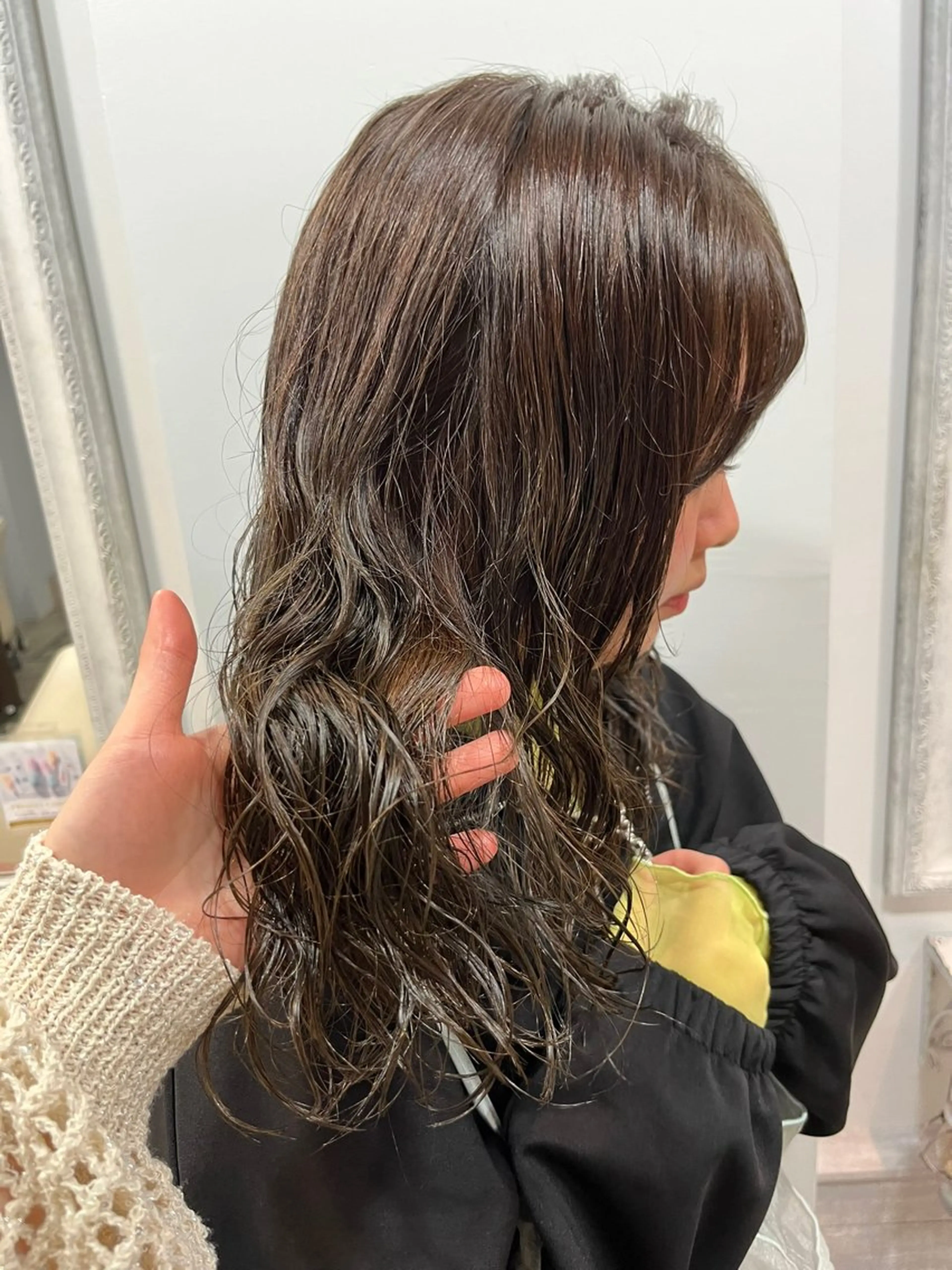 セミロング パーマ bouquet 野口晴菜のヘアスタイル