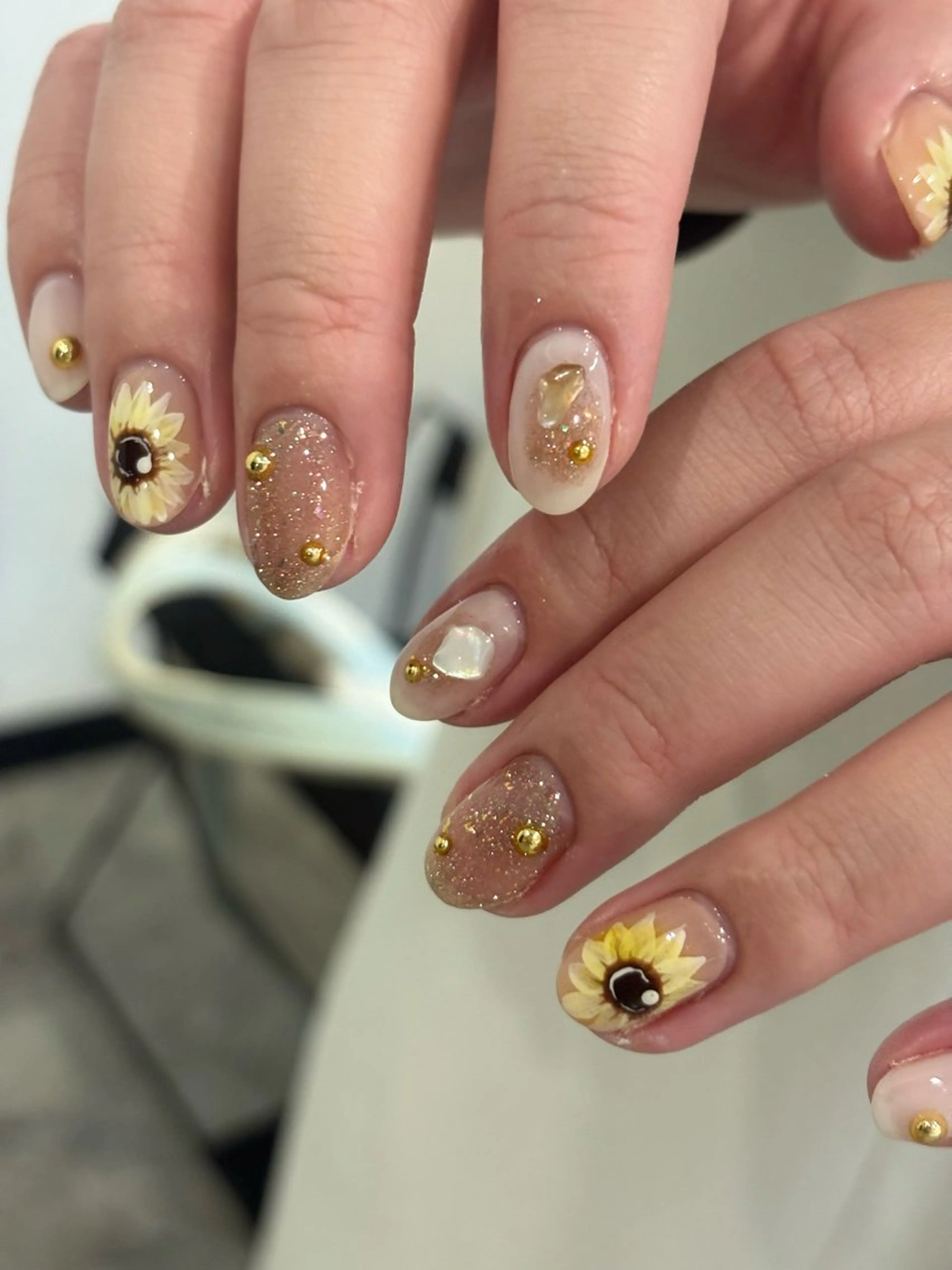 ネイル ジェルネイル キラキラネイル オフィスネイル パラジェル ハンドネイル 本町🤍ちゅるん 自爪育成✨🤍のネイルデザイン