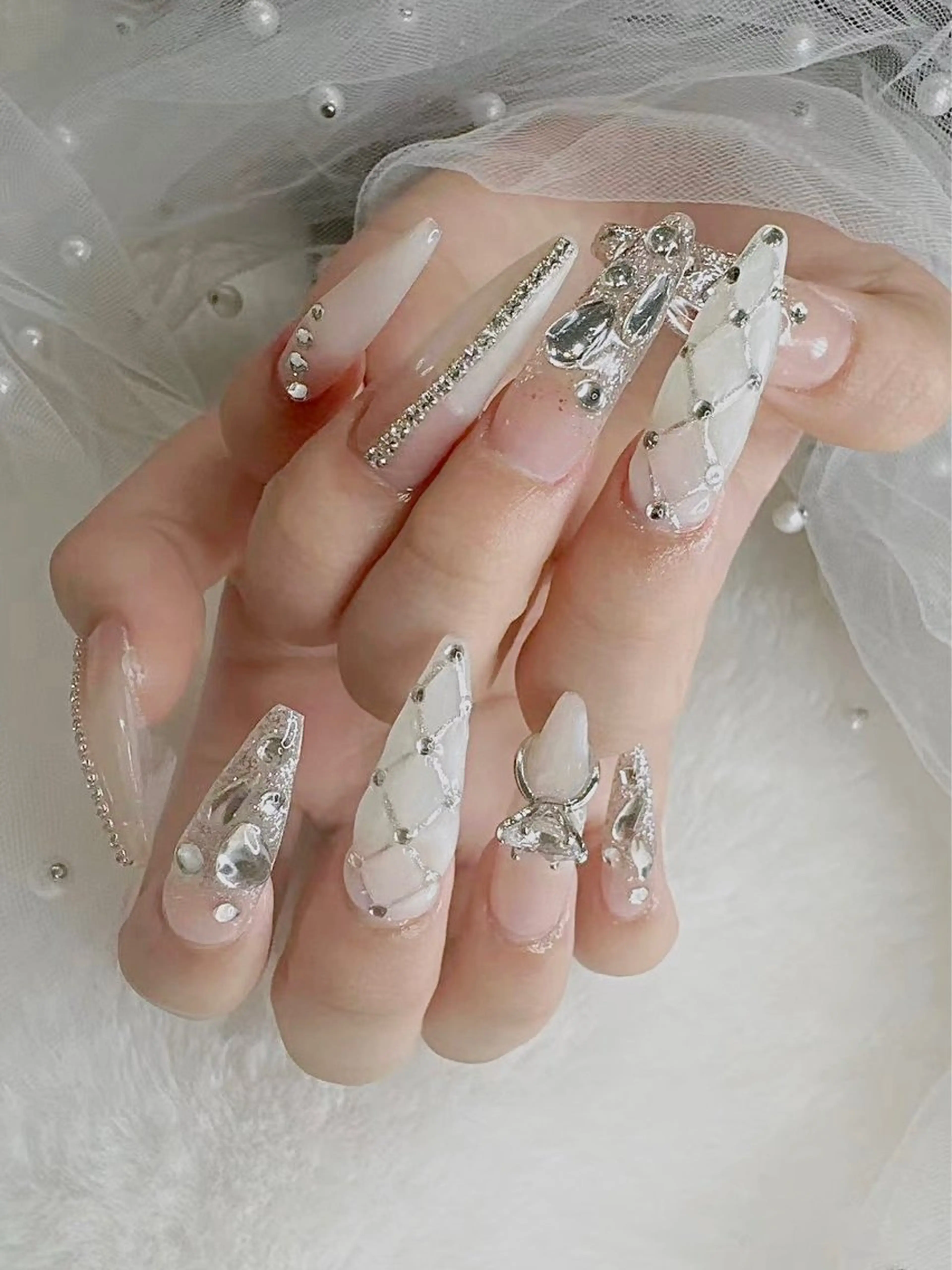 ネイル ハンドネイル 小方 サトミのネイルデザイン