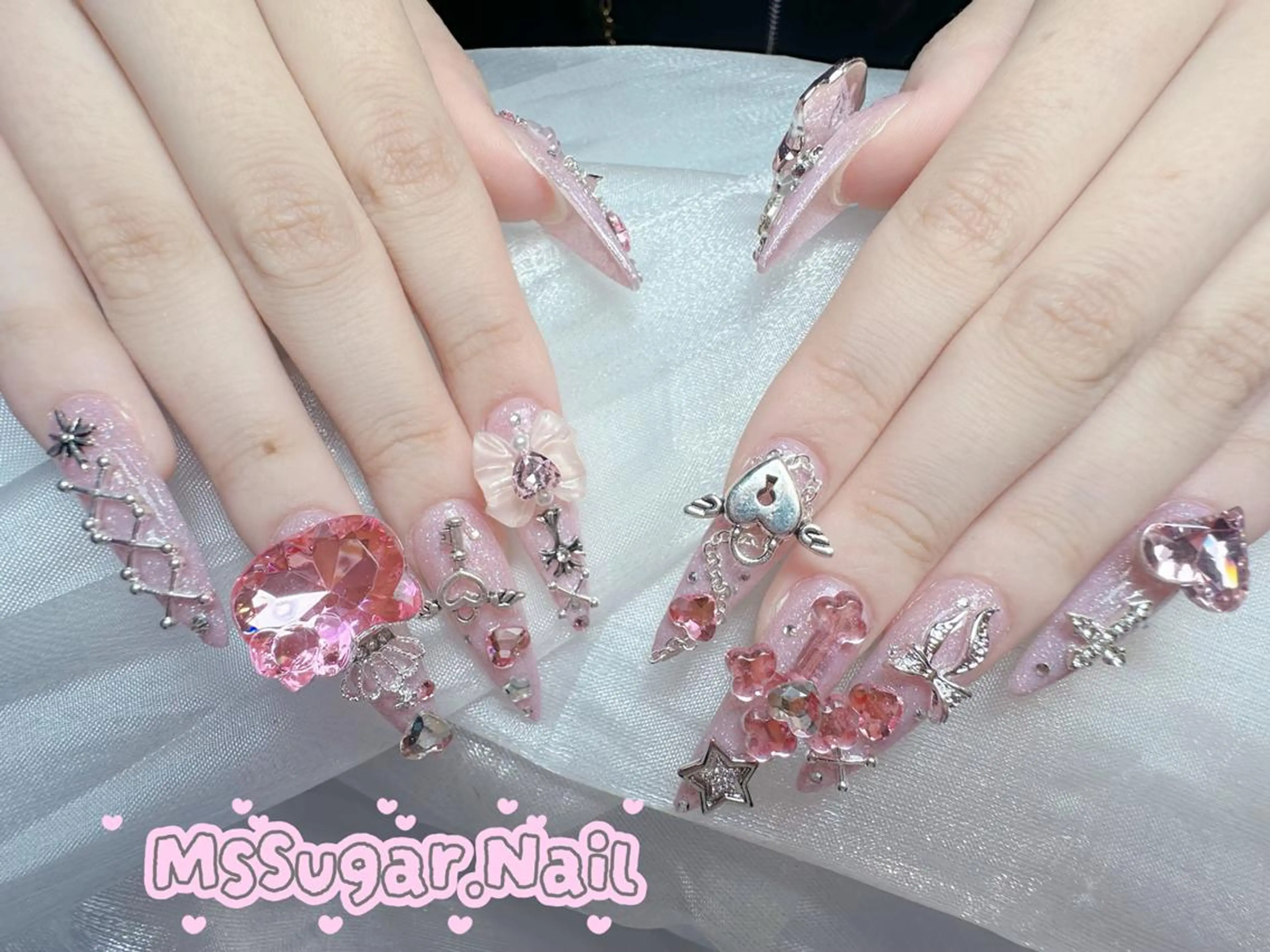 ネイル オーロラネイル ボルドー チークネイル 長さ出し フラッシュネイル ハンドネイル MSSugar Nailのネイルデザイン