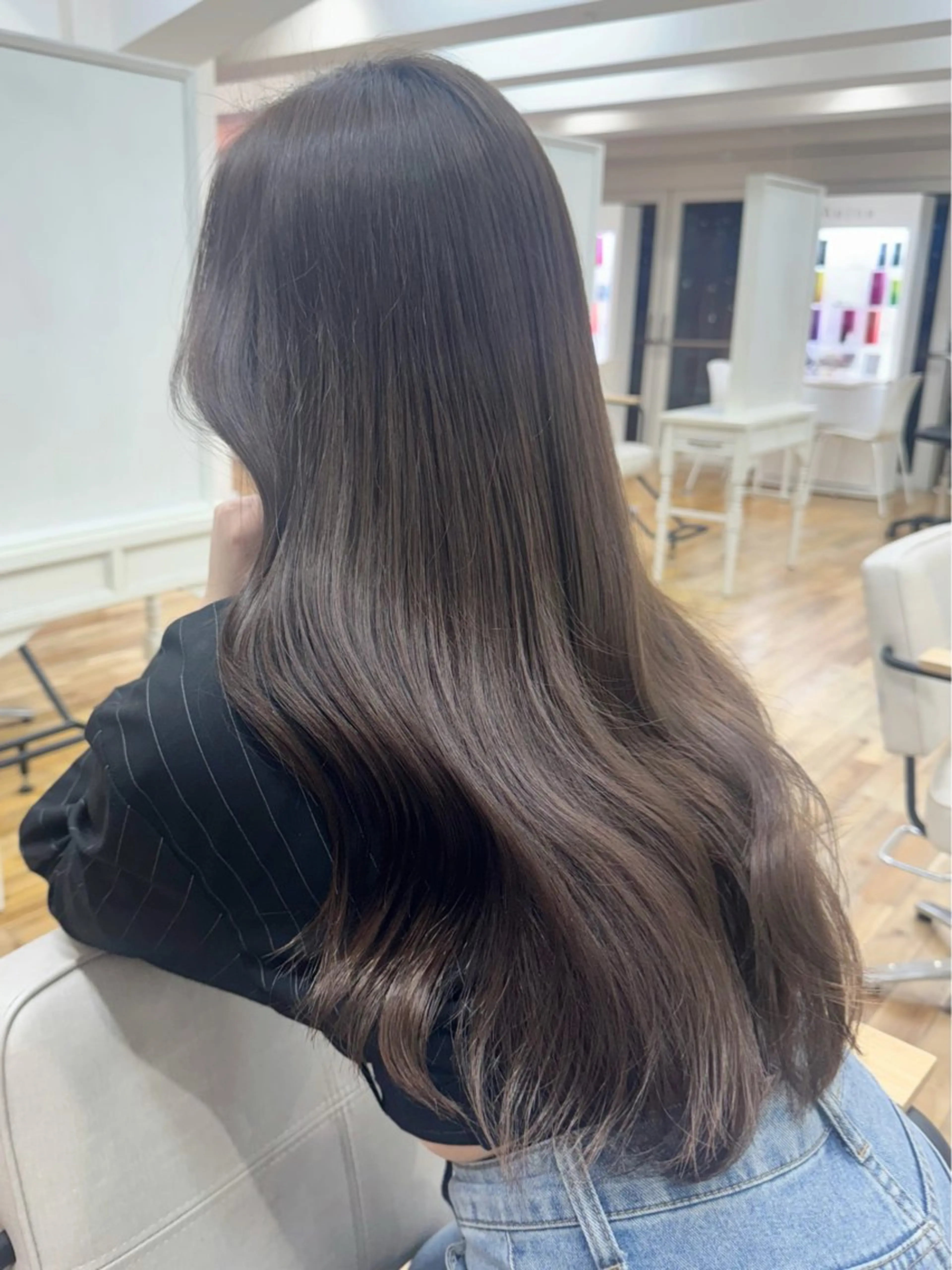 セミロング カラー カラー特化型美容師 保住のヘアスタイル