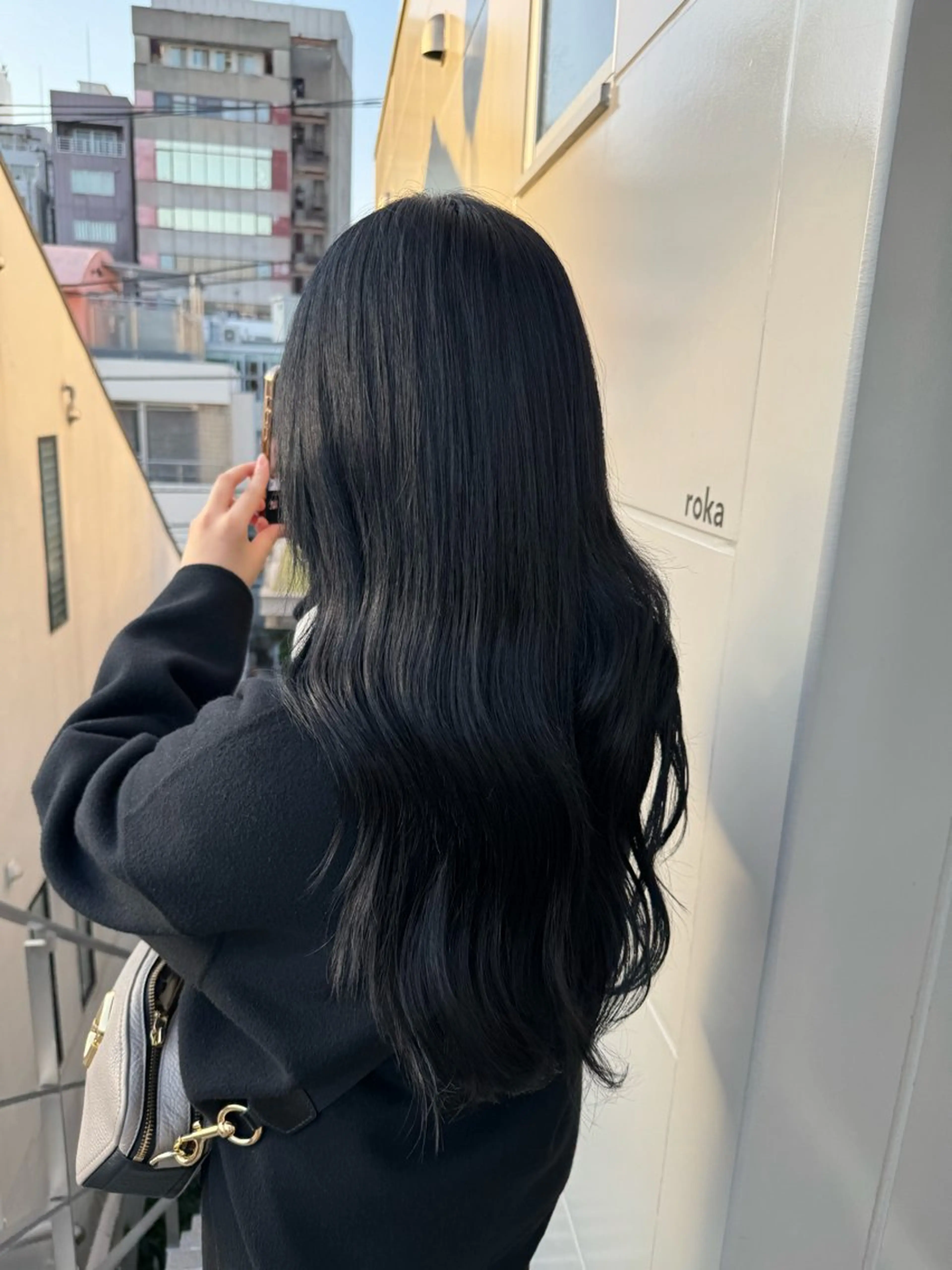 ロング カラー 黒髪 ブルーカラー ブルーブラック ayaka♡ 柔らかカラーのヘアスタイル