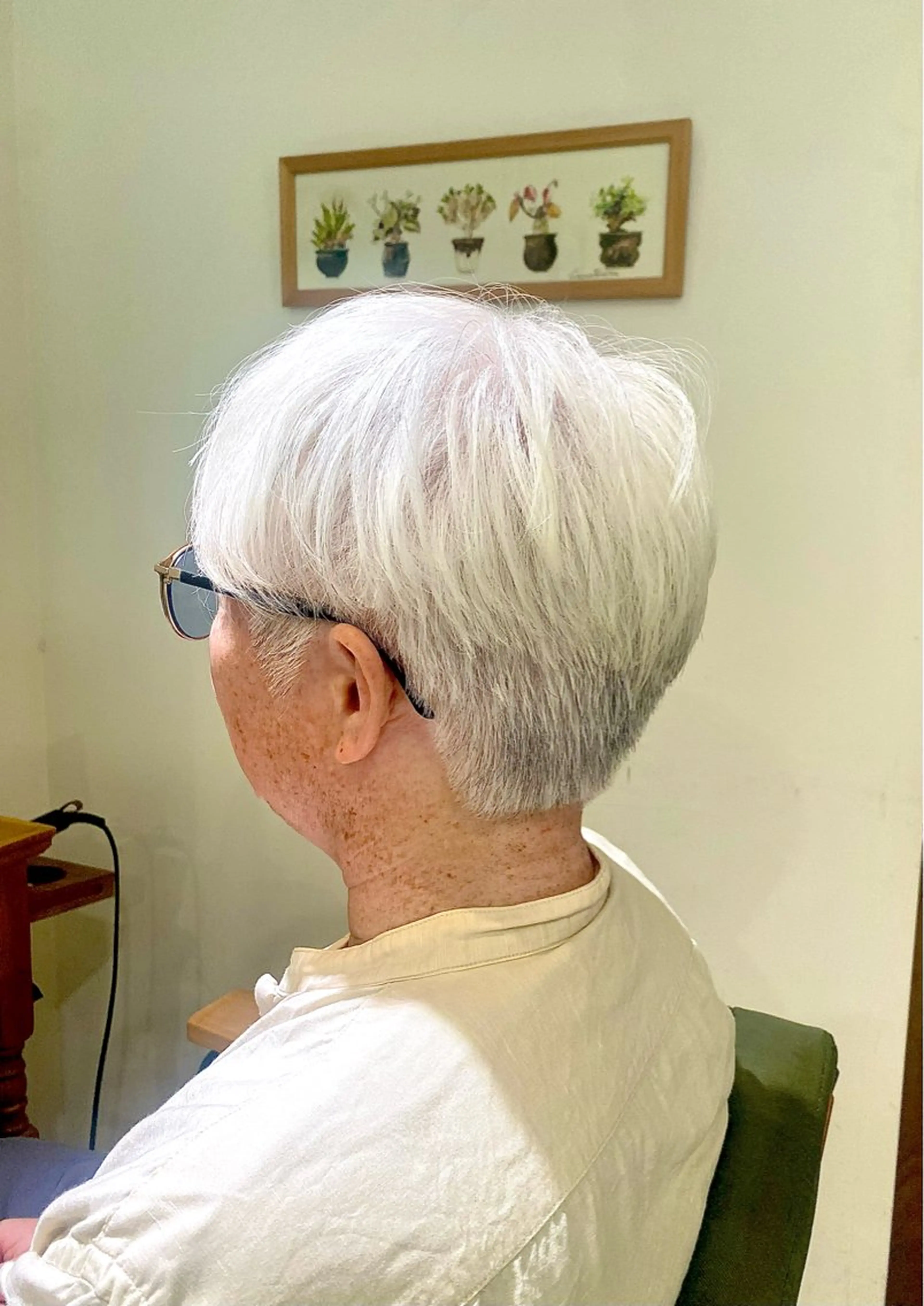 ショート ショートヘア LiC えりのヘアスタイル