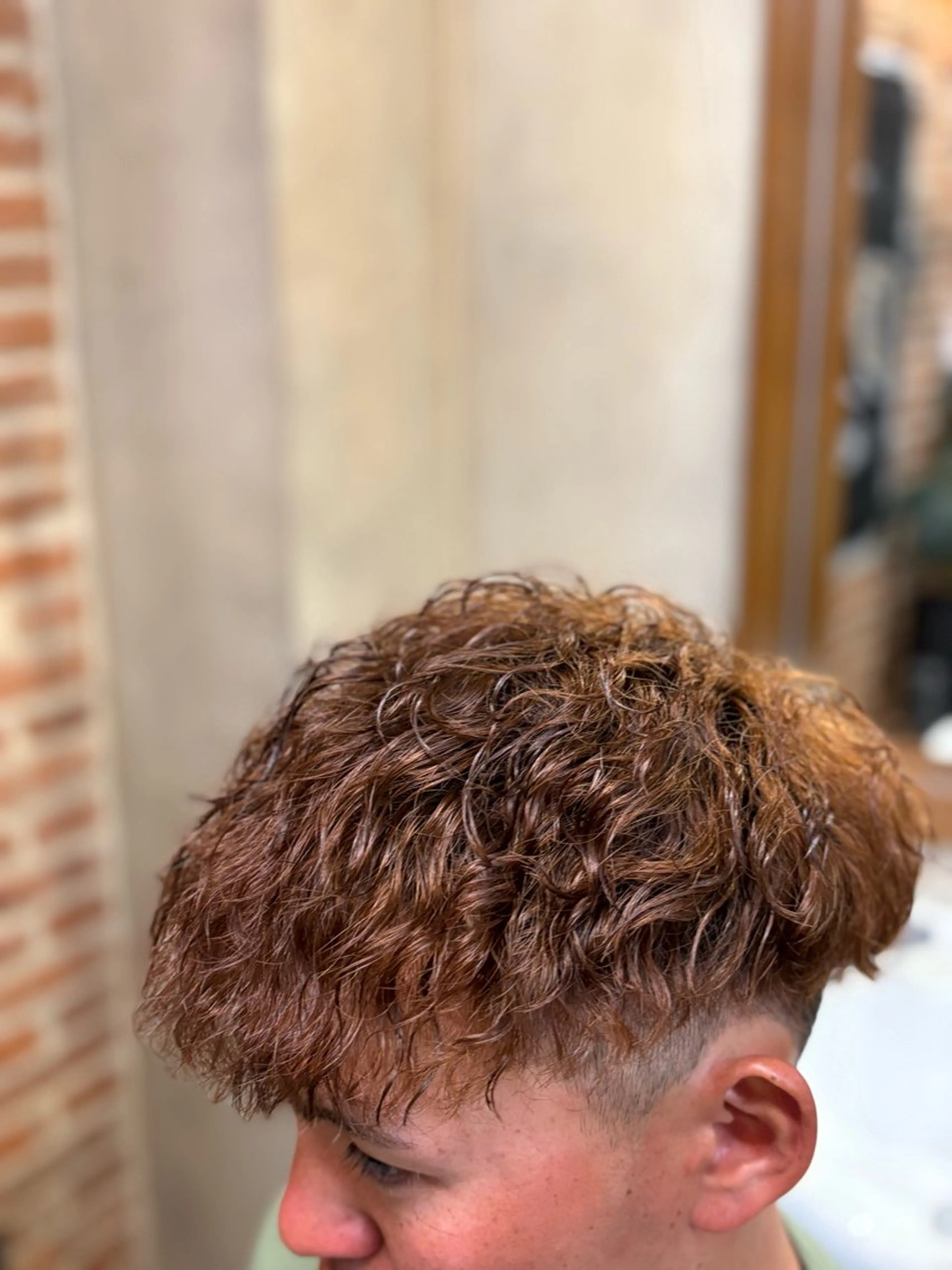 ショート パーマ ドルクス上野所属・橋上 一輝のヘアスタイル