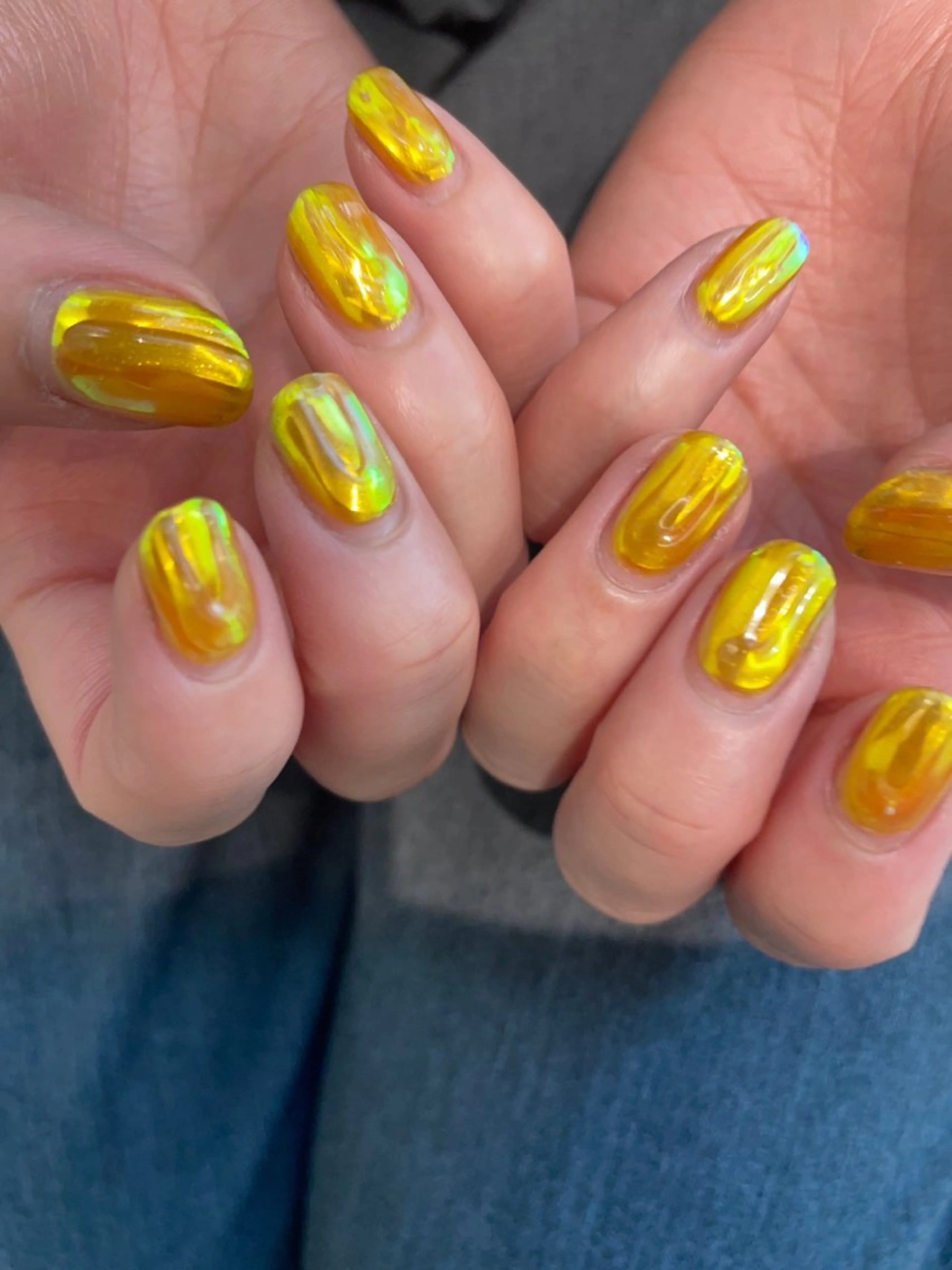 ミラー/オーロラネイル(off有)の写真