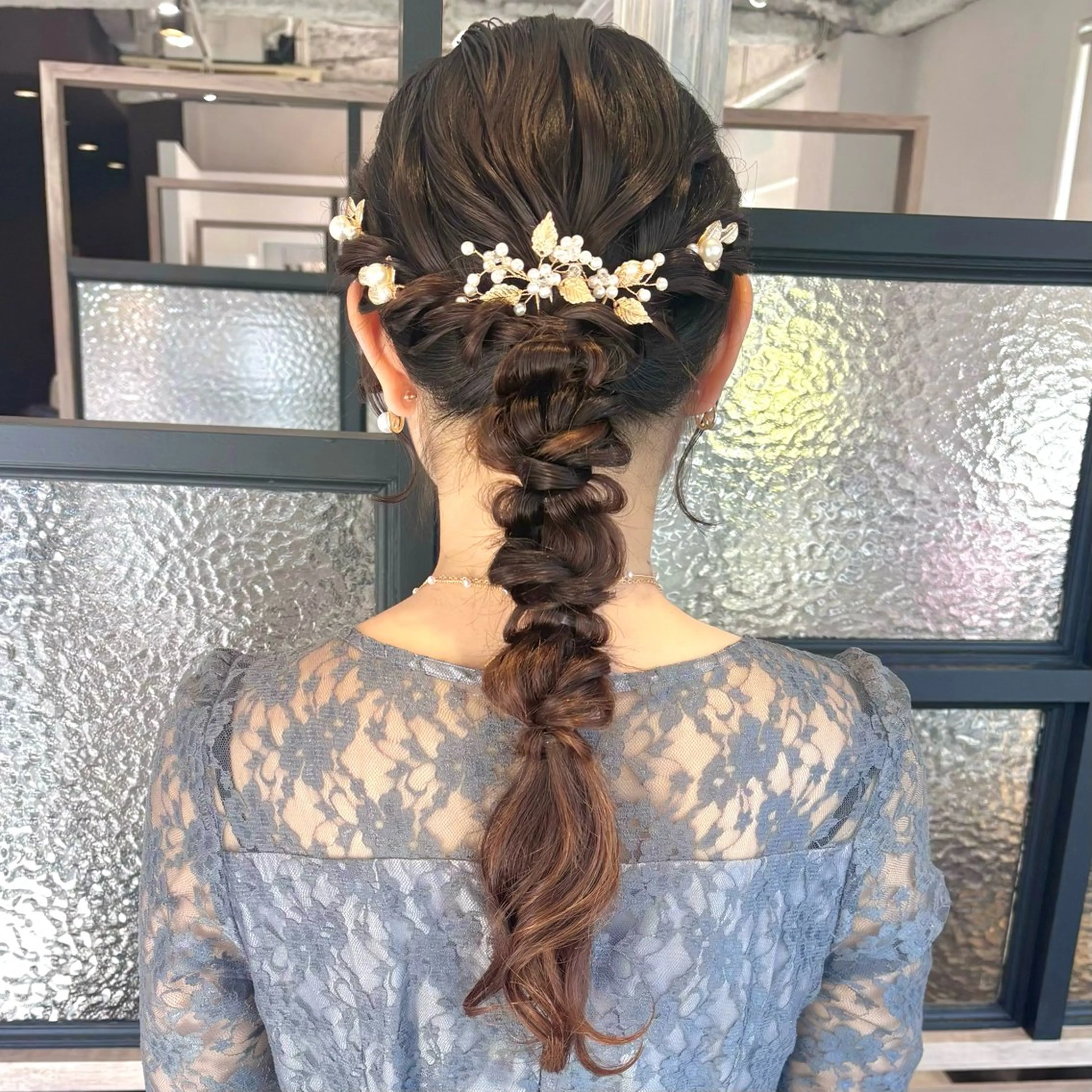 ロング ヘアアレンジ mio ︴ アレンジ ︴ 透明感カラーのヘアスタイル