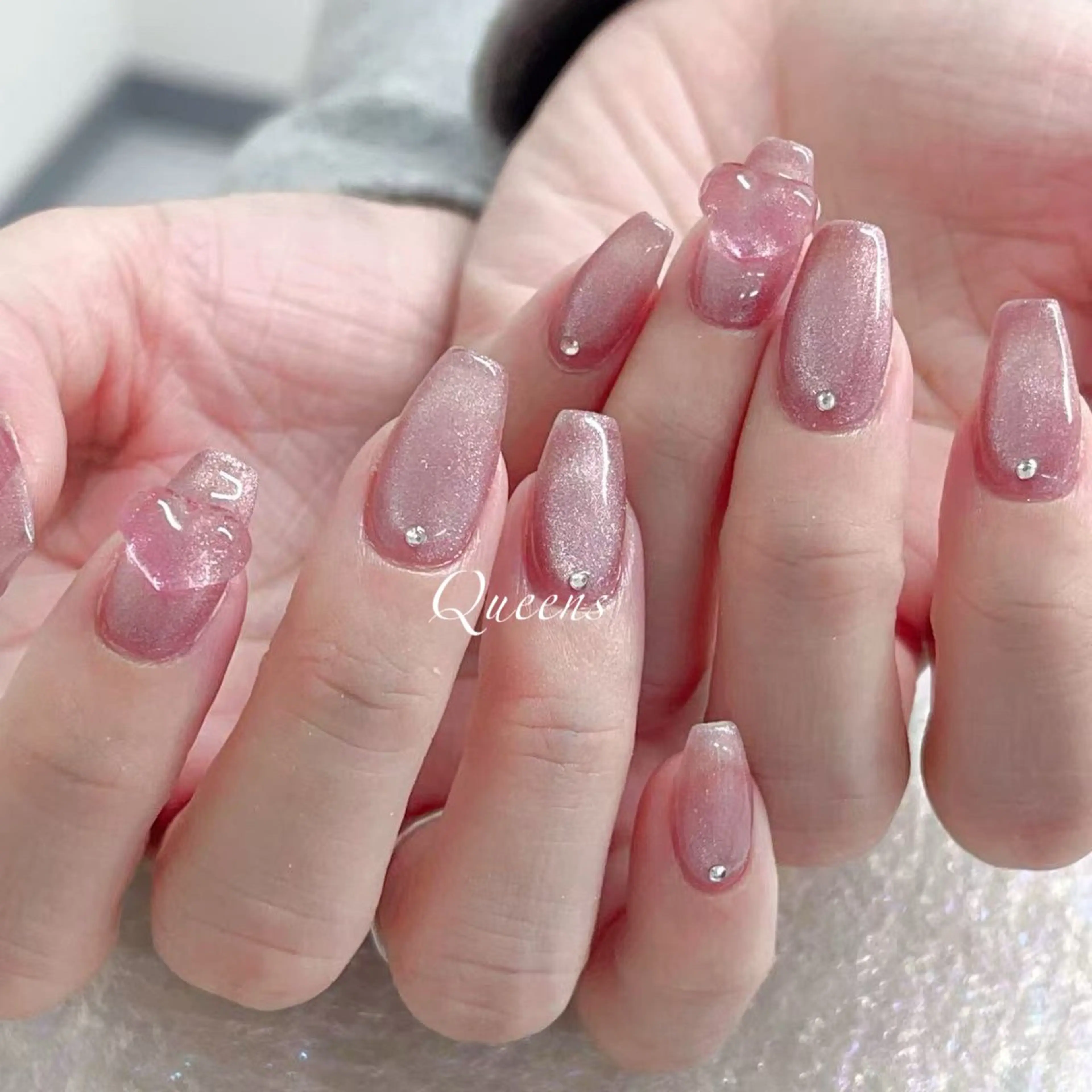 ネイル ハンドネイル Queens テイのネイルデザイン