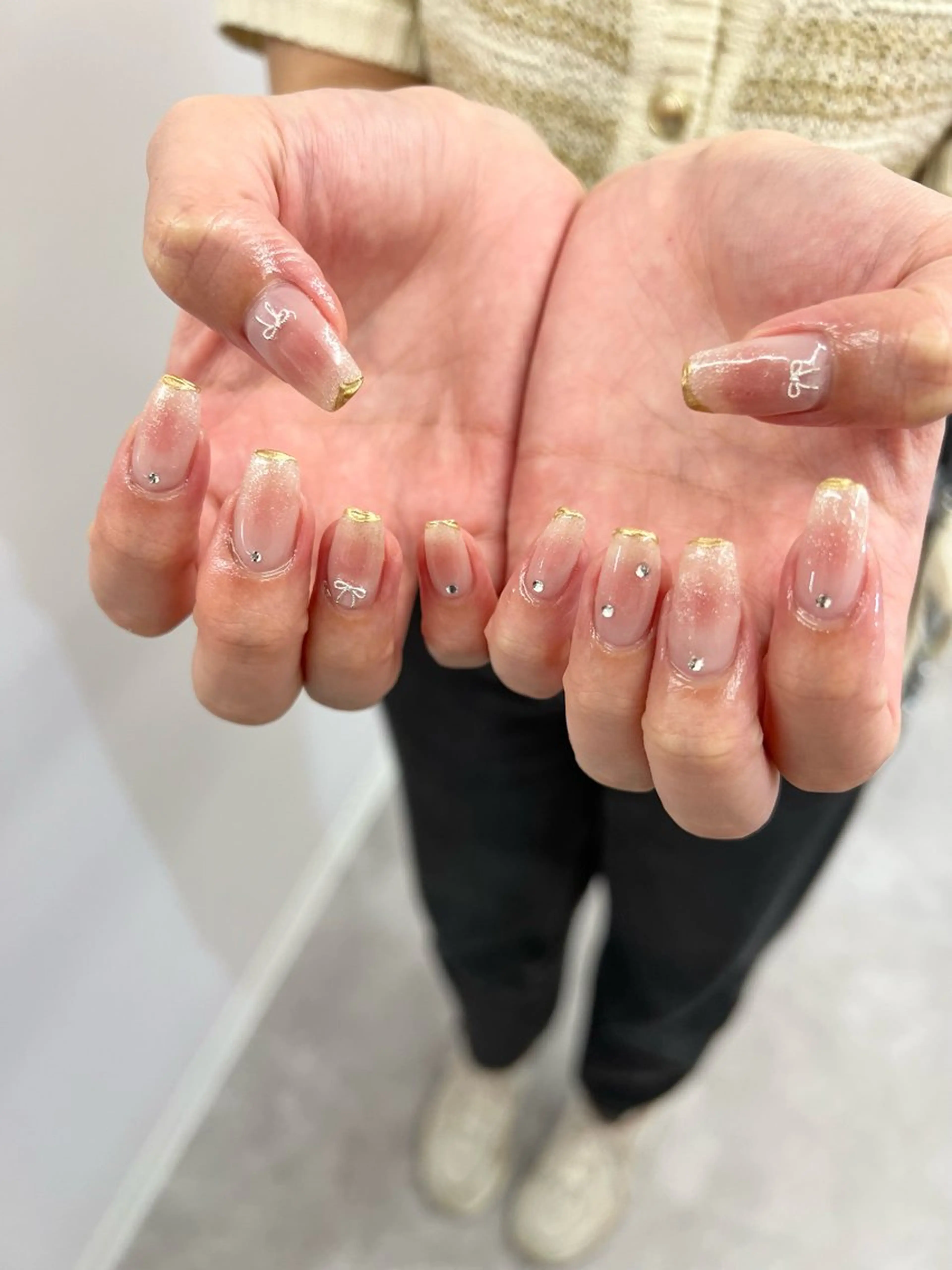 ネイル チークネイル ジェルネイル マグネットネイル ニュアンスネイル パラジェル ハンドネイル ハンドケア Bana_ Nailのネイルデザイン