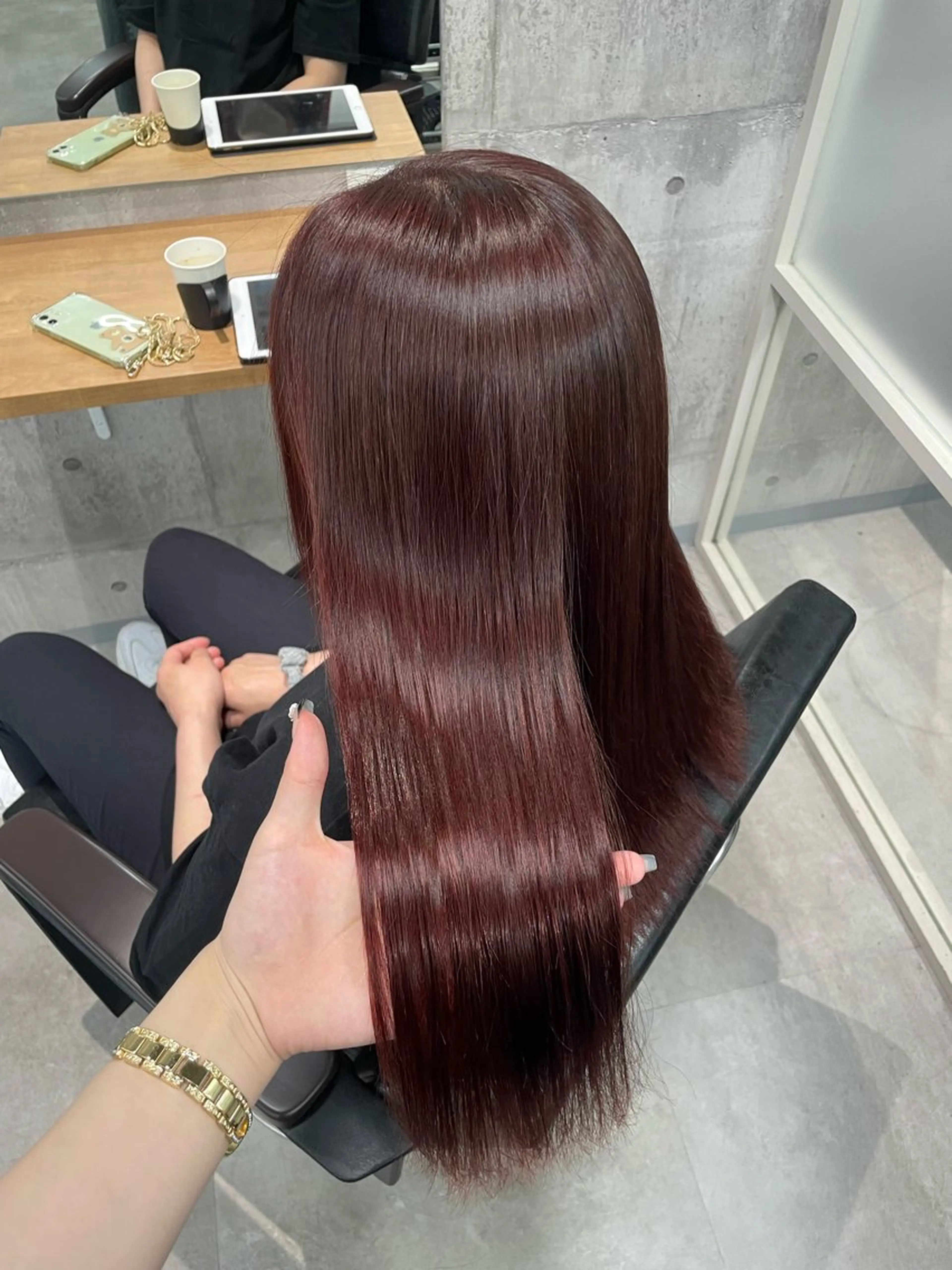 ロング ayano /レイヤー/艶カラーのヘアスタイル