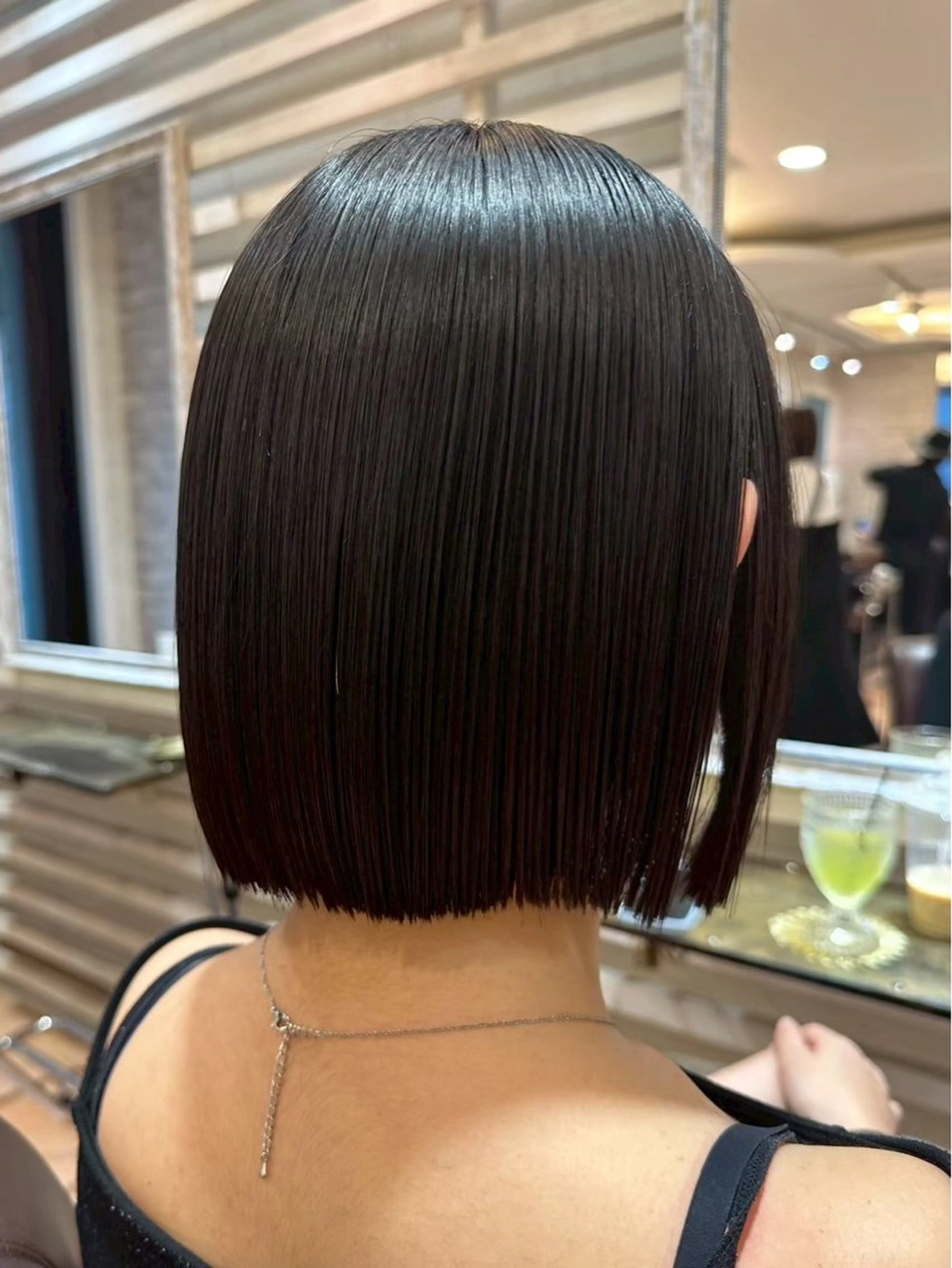 ミディアム 切りっぱなしボブ ショートボブ ボブレイヤー ボブ くびれヘア ショート 🫧Yudai🌈のヘアスタイル