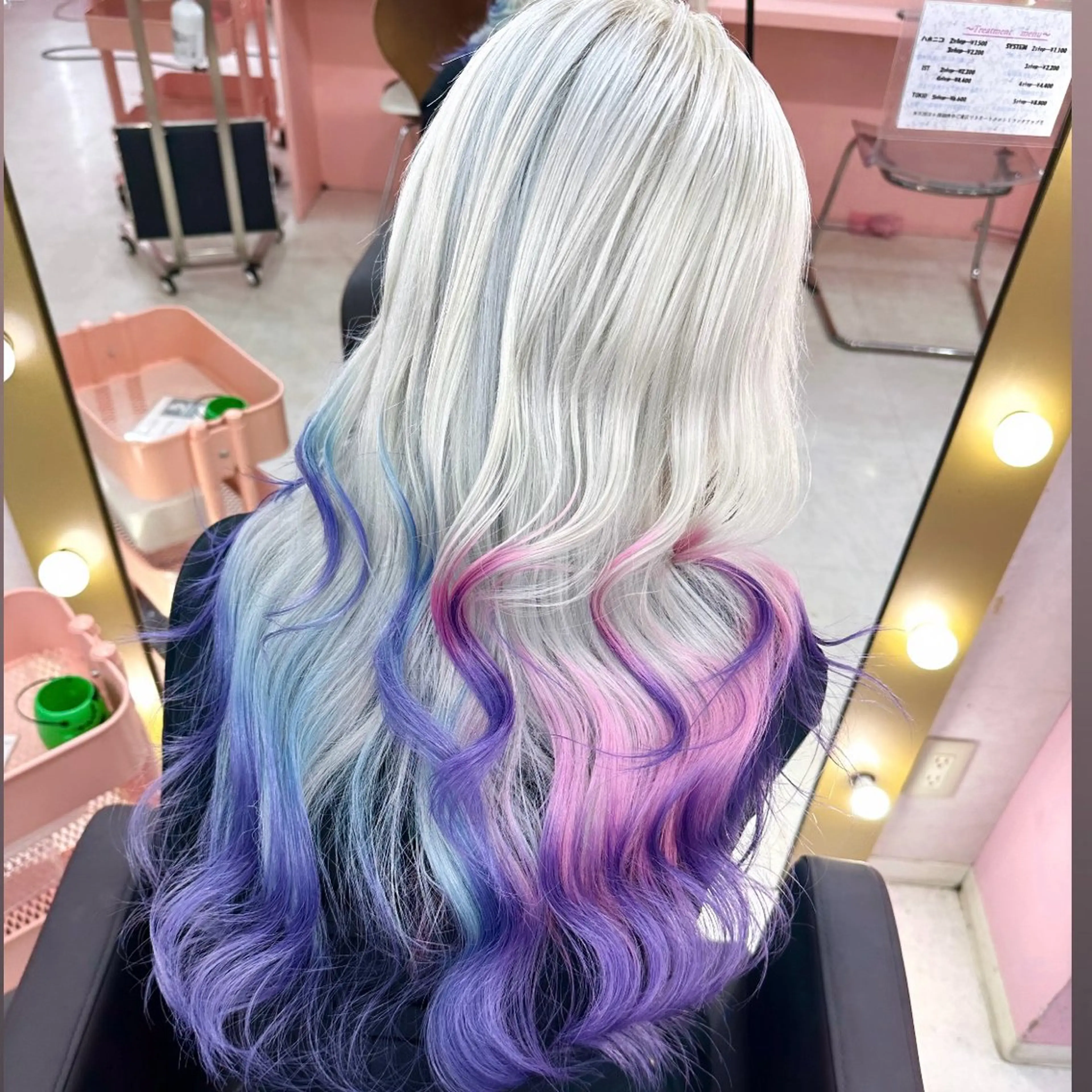 ロング カラー ブリーチ✖️レイヤー MANATO🎨🌈のヘアスタイル
