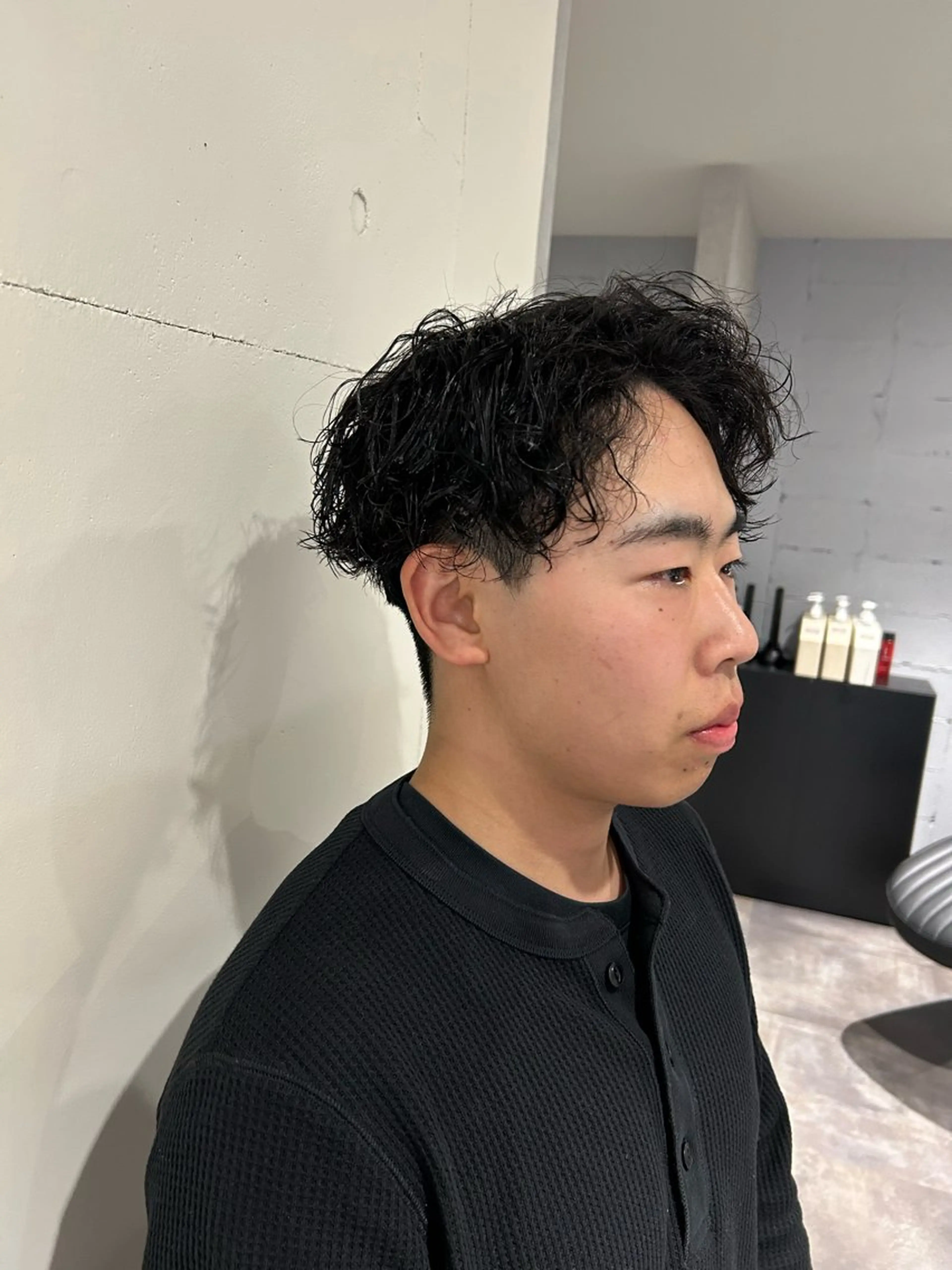 パーマ メンズ アダチ ヒナタのヘアスタイル