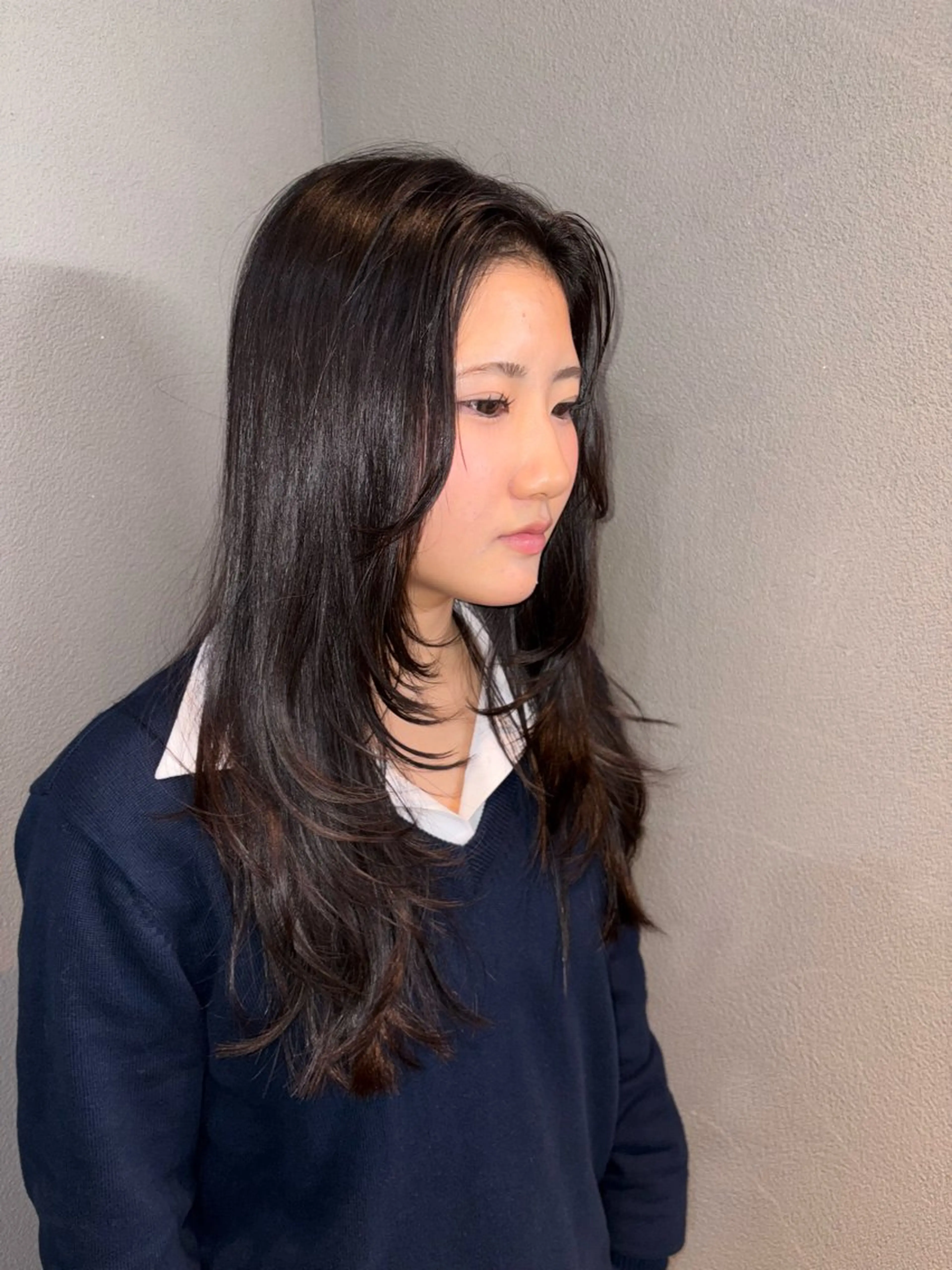 ロング レイヤーカット 淀 小南津のヘアスタイル