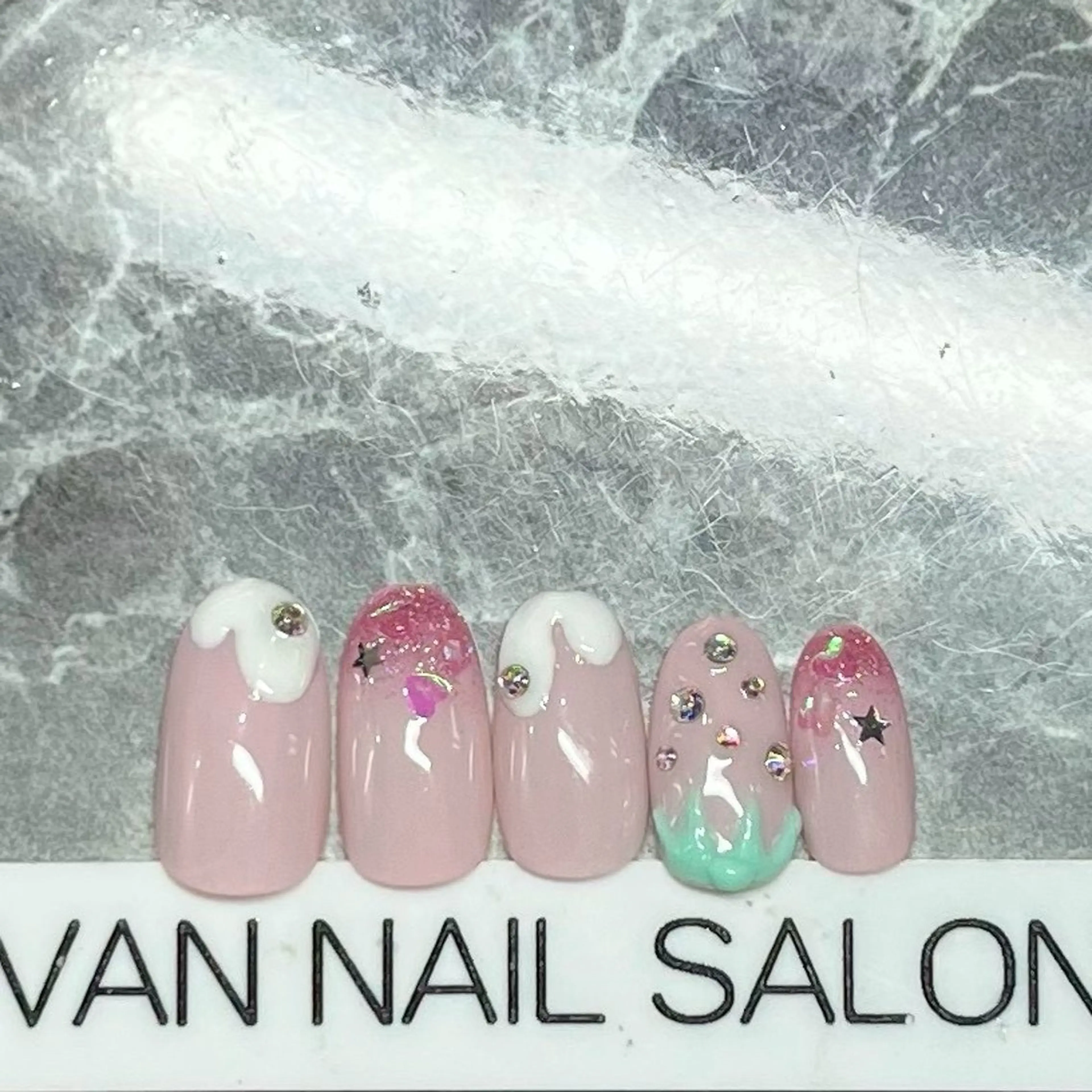 ネイル ハンドネイル Van Nail Salonのネイルデザイン