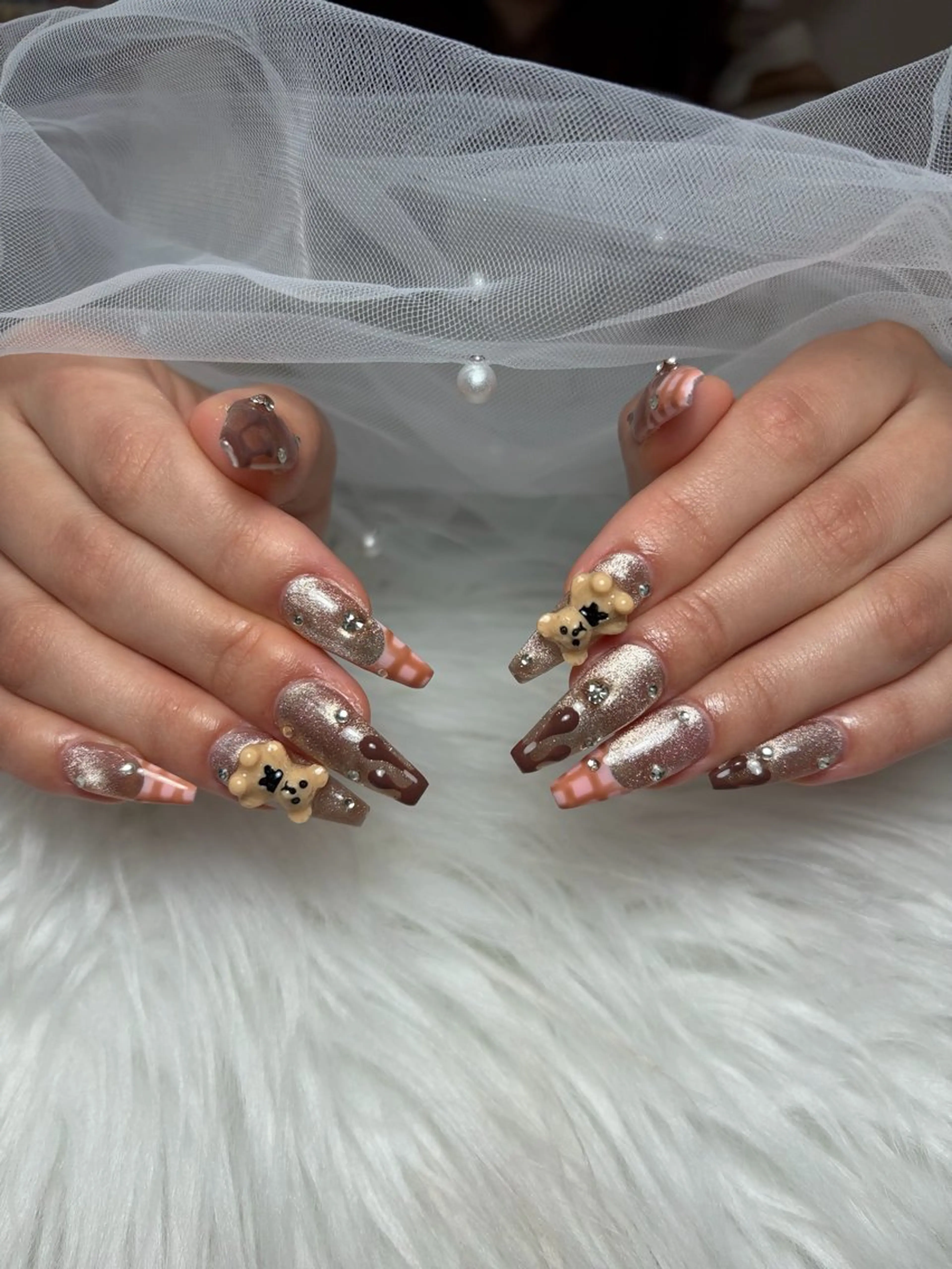 ネイル アートネイル 長さ出し ジェルネイル 韓国ネイル マグネットネイル ハンドネイル Cloudy Chan Nailのネイルデザイン