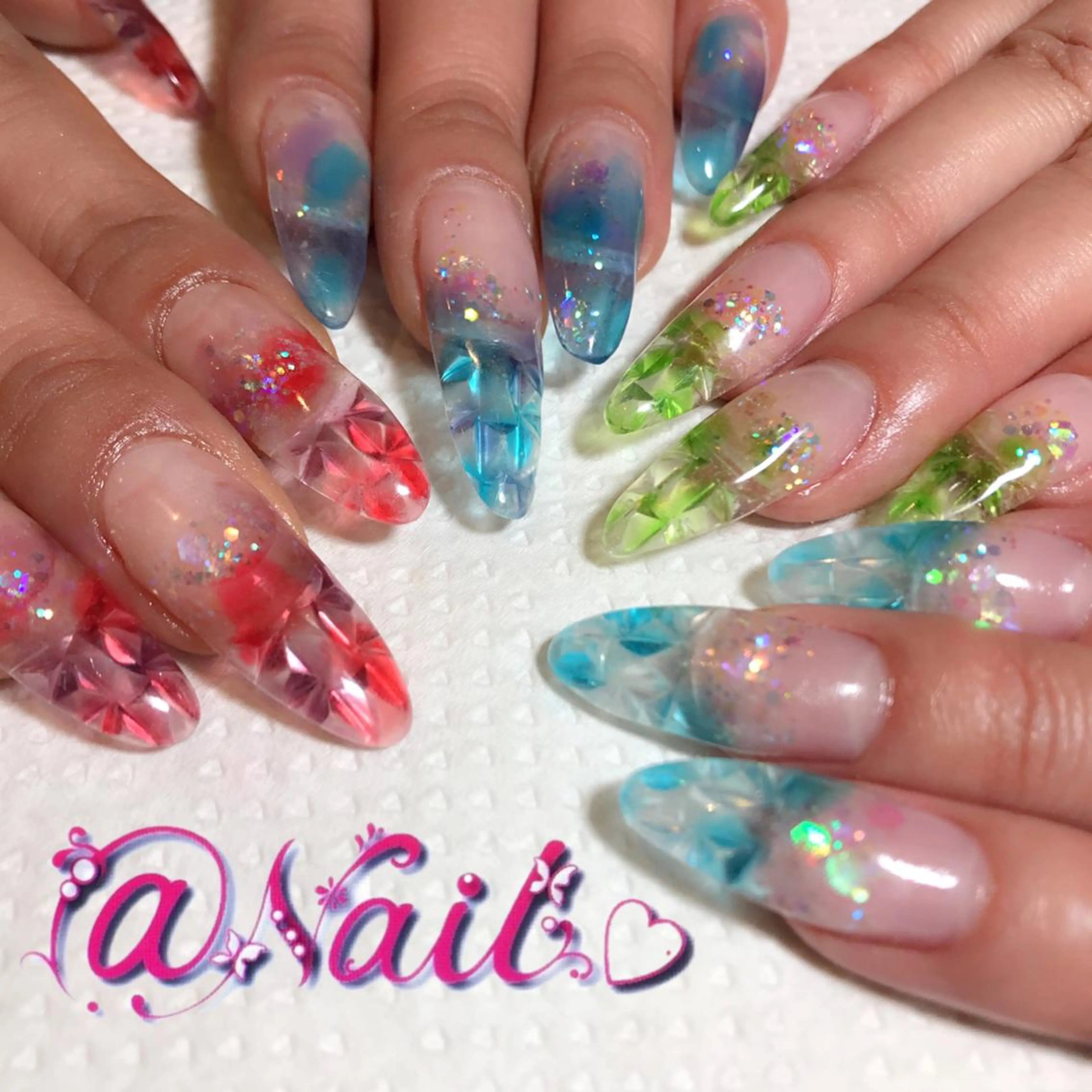 ネイル 小尾 栞のネイルデザイン