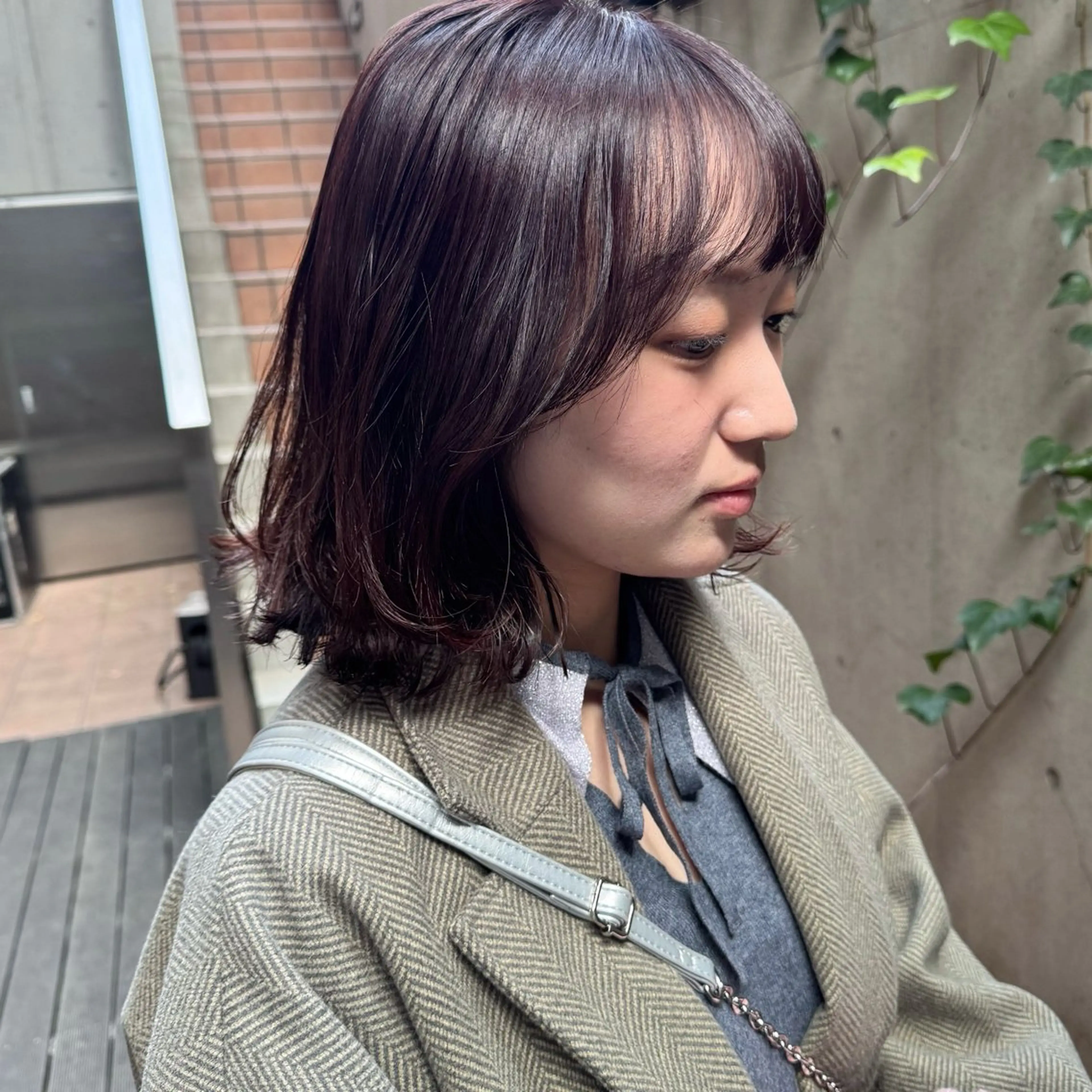 ミディアム パーマ ピンクラベンダー カット ヘアカラー 大橋 芽衣のヘアスタイル