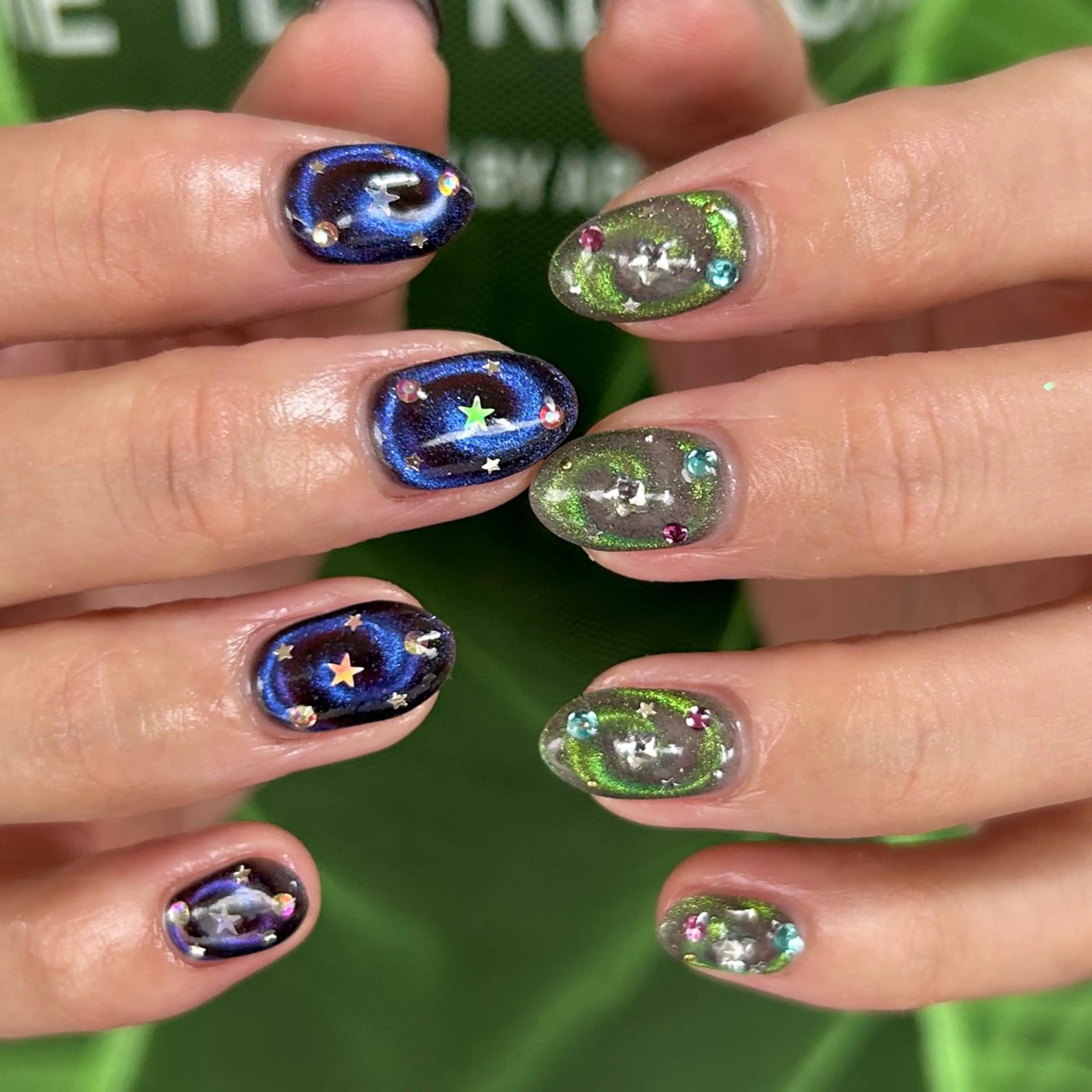 ネイル マグネットネイル lcoco nailのネイルデザイン