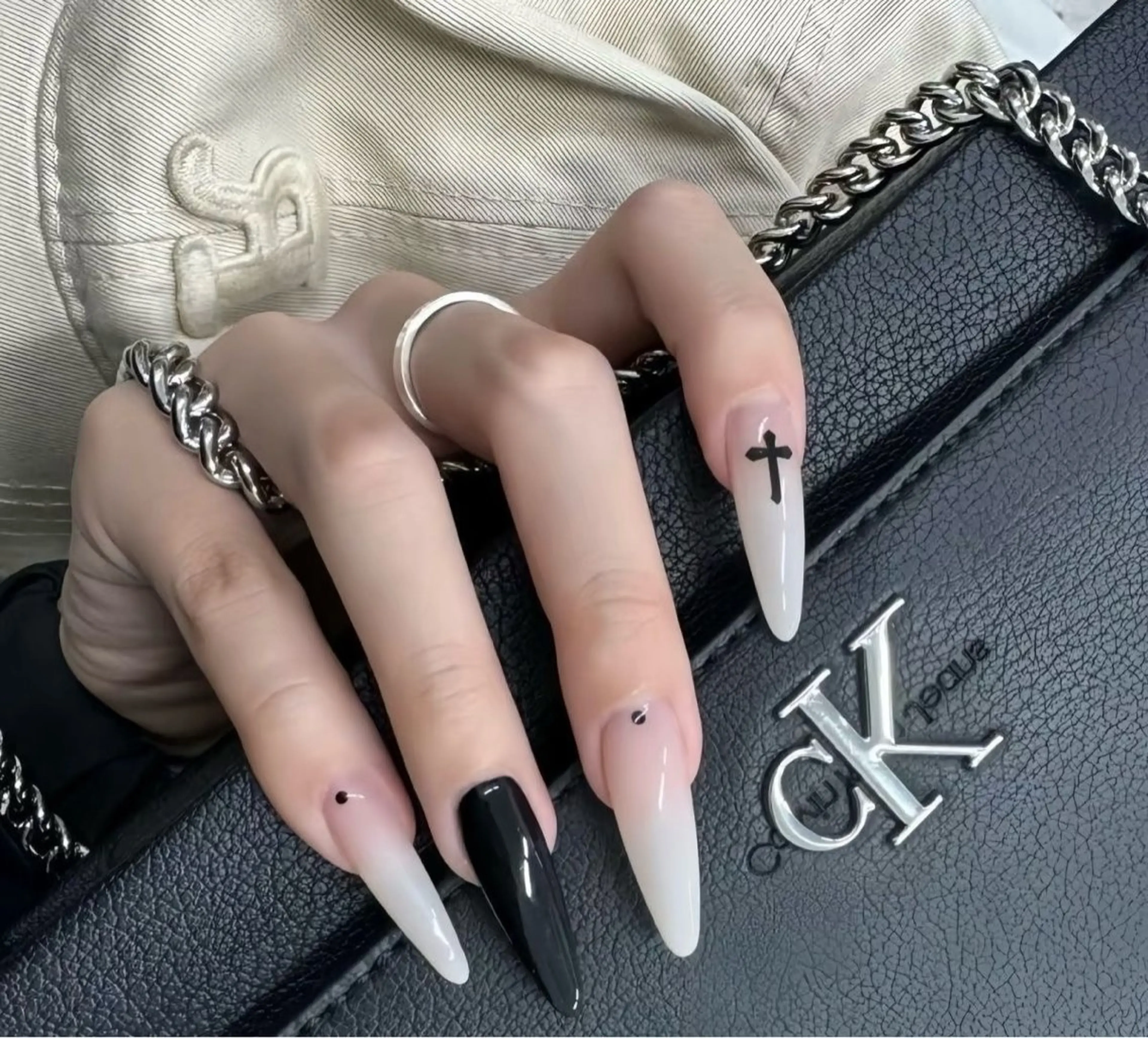 ネイル UniqueNail 長さだし専門店のネイルデザイン